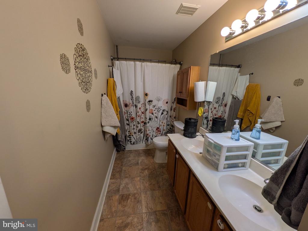 823 WOODCREST LOOP, CULPEPER, Virginia 22701, 5 Bedrooms Bedrooms, ,3 BathroomsBathrooms,Residential,823 WOODCREST LOOP,VACU2014120 MLS # VACU2014120