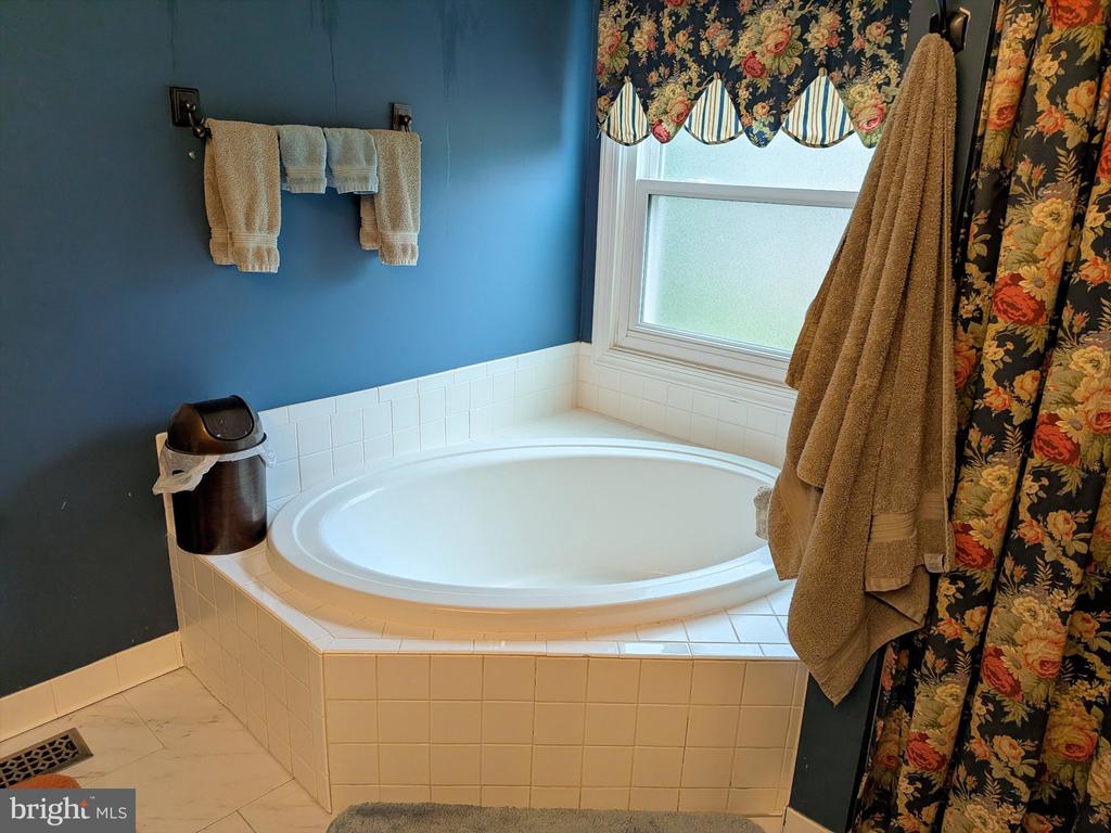 823 WOODCREST LOOP, CULPEPER, Virginia 22701, 5 Bedrooms Bedrooms, ,3 BathroomsBathrooms,Residential,823 WOODCREST LOOP,VACU2014120 MLS # VACU2014120
