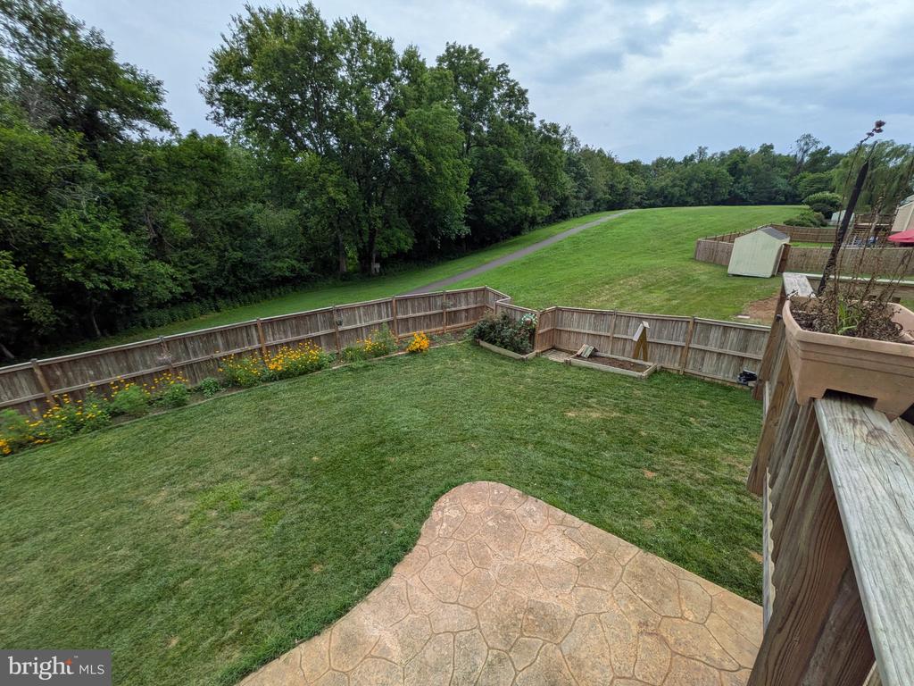 823 WOODCREST LOOP, CULPEPER, Virginia 22701, 5 Bedrooms Bedrooms, ,3 BathroomsBathrooms,Residential,823 WOODCREST LOOP,VACU2014120 MLS # VACU2014120
