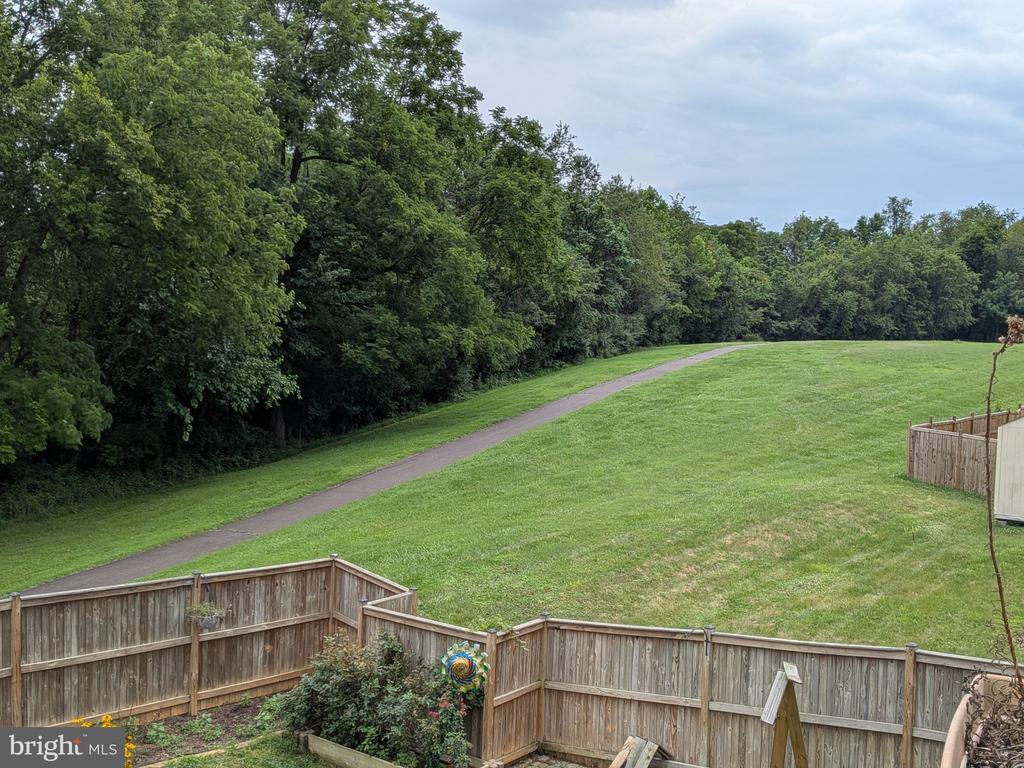823 WOODCREST LOOP, CULPEPER, Virginia 22701, 5 Bedrooms Bedrooms, ,3 BathroomsBathrooms,Residential,823 WOODCREST LOOP,VACU2014120 MLS # VACU2014120