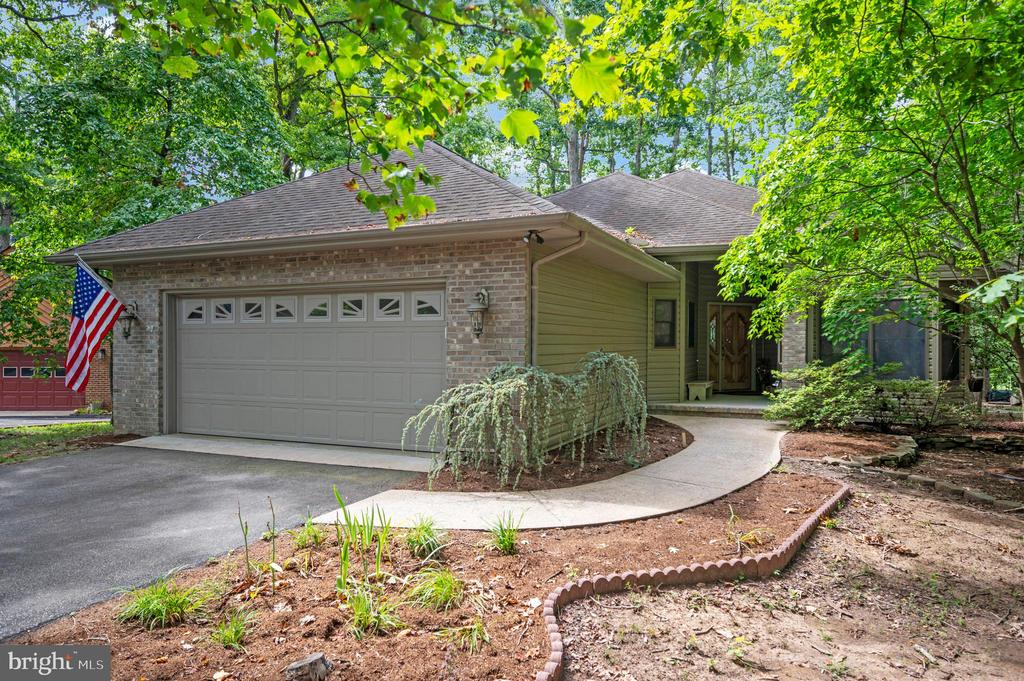102 MARBLE CT, LOCUST GROVE, Virginia 22508, 3 Bedrooms Bedrooms, ,2 BathroomsBathrooms,Residential,102 MARBLE CT,VAOR2014474 MLS # VAOR2014474