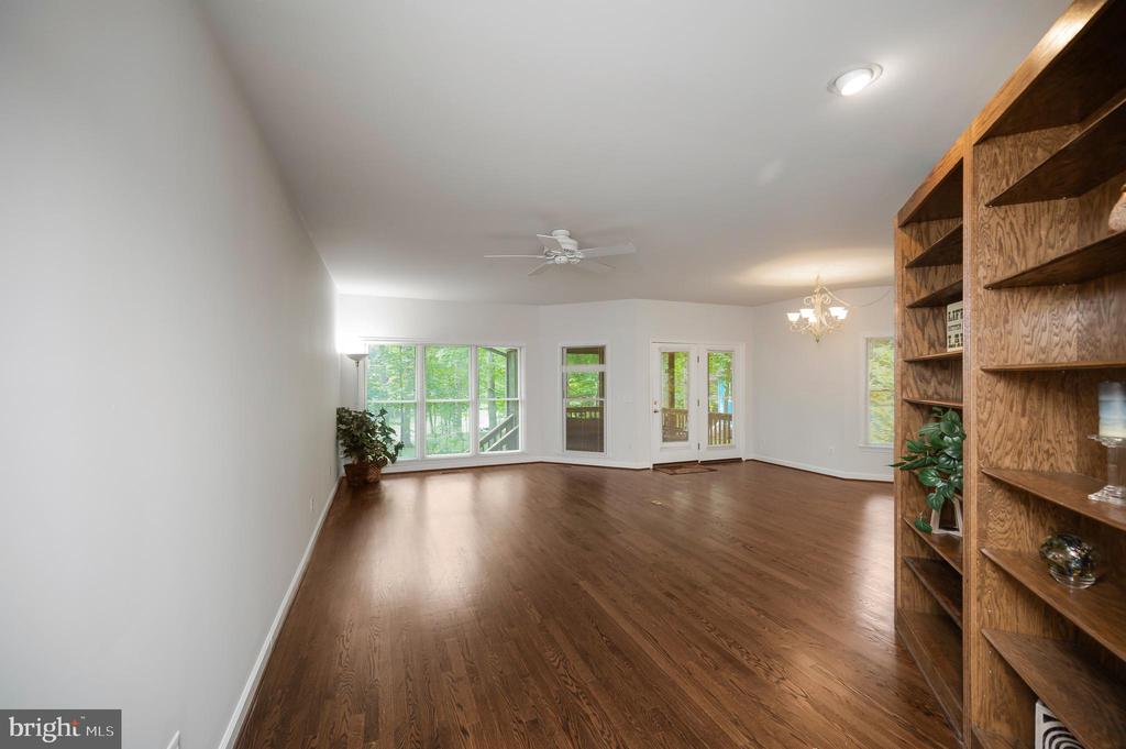 102 MARBLE CT, LOCUST GROVE, Virginia 22508, 3 Bedrooms Bedrooms, ,2 BathroomsBathrooms,Residential,102 MARBLE CT,VAOR2014474 MLS # VAOR2014474