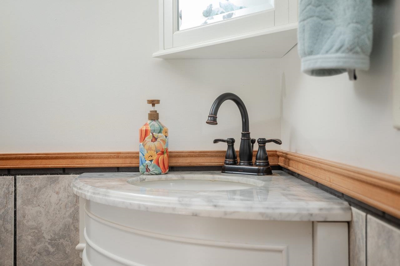 279 HELMS RD, STANLEY, Virginia 22851, 5 Bedrooms Bedrooms, ,2 BathroomsBathrooms,Residential,279 HELMS RD,674429 MLS # 674429 279 HELMS RD, STANLEY, Virginia 22851, 5 Bedrooms Bedrooms, ,2 BathroomsBathrooms,Residential,279 HELMS RD,674429 MLS # 674429