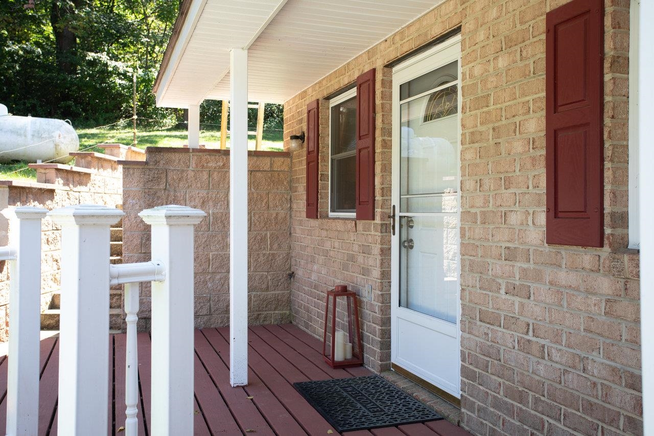 279 HELMS RD, STANLEY, Virginia 22851, 5 Bedrooms Bedrooms, ,2 BathroomsBathrooms,Residential,279 HELMS RD,674429 MLS # 674429 279 HELMS RD, STANLEY, Virginia 22851, 5 Bedrooms Bedrooms, ,2 BathroomsBathrooms,Residential,279 HELMS RD,674429 MLS # 674429