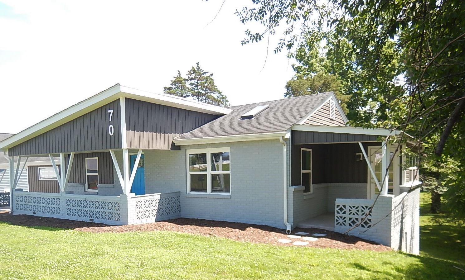 70 MAURY MILL RD, VERONA, Virginia 24482, 3 Bedrooms Bedrooms, ,2 BathroomsBathrooms,Residential,70 MAURY MILL RD,679474 MLS # 679474 70 MAURY MILL RD, VERONA, Virginia 24482, 3 Bedrooms Bedrooms, ,2 BathroomsBathrooms,Residential,70 MAURY MILL RD,679474 MLS # 679474