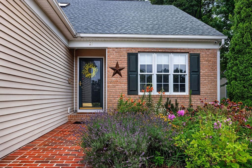 21 HICKORY NUT LN, STAUNTON, Virginia 24401, 3 Bedrooms Bedrooms, ,2 BathroomsBathrooms,Residential,21 HICKORY NUT LN,679485 MLS # 679485 21 HICKORY NUT LN, STAUNTON, Virginia 24401, 3 Bedrooms Bedrooms, ,2 BathroomsBathrooms,Residential,21 HICKORY NUT LN,679485 MLS # 679485