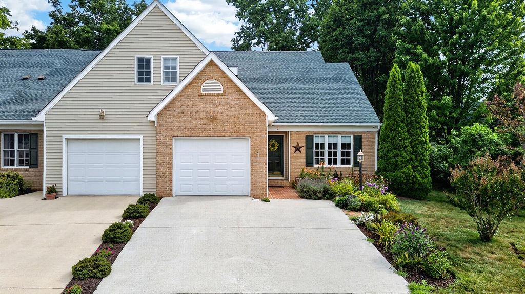 21 HICKORY NUT LN, STAUNTON, Virginia 24401, 3 Bedrooms Bedrooms, ,2 BathroomsBathrooms,Residential,21 HICKORY NUT LN,679485 MLS # 679485 21 HICKORY NUT LN, STAUNTON, Virginia 24401, 3 Bedrooms Bedrooms, ,2 BathroomsBathrooms,Residential,21 HICKORY NUT LN,679485 MLS # 679485