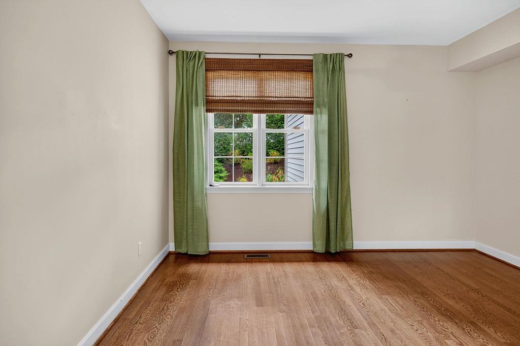 21 HICKORY NUT LN, STAUNTON, Virginia 24401, 3 Bedrooms Bedrooms, ,2 BathroomsBathrooms,Residential,21 HICKORY NUT LN,679485 MLS # 679485 21 HICKORY NUT LN, STAUNTON, Virginia 24401, 3 Bedrooms Bedrooms, ,2 BathroomsBathrooms,Residential,21 HICKORY NUT LN,679485 MLS # 679485