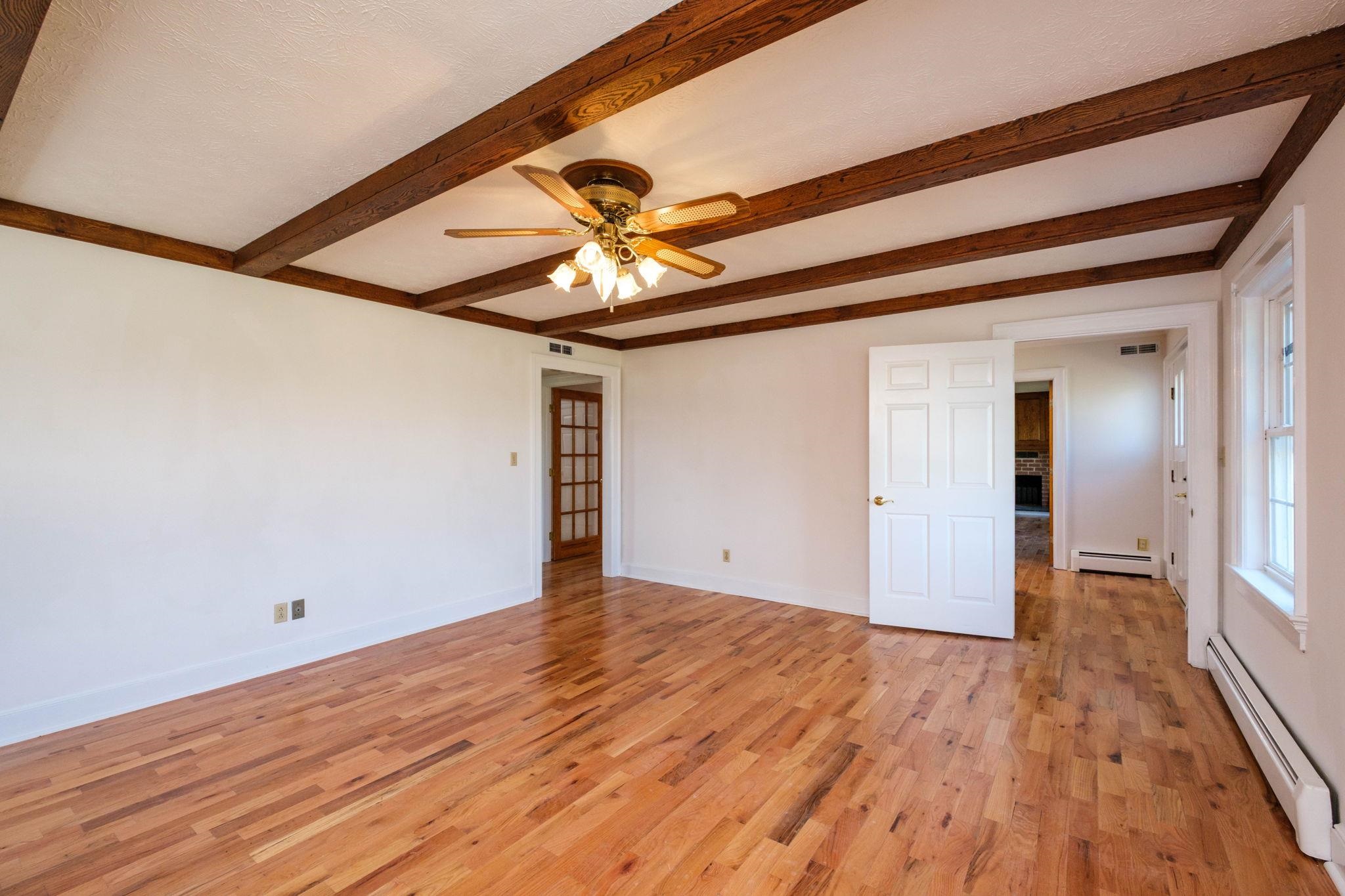 1370 MIDDLEBROOK RD, STAUNTON, Virginia 24401, 5 Bedrooms Bedrooms, ,4 BathroomsBathrooms,Residential,1370 MIDDLEBROOK RD,679487 MLS # 679487 1370 MIDDLEBROOK RD, STAUNTON, Virginia 24401, 5 Bedrooms Bedrooms, ,4 BathroomsBathrooms,Residential,1370 MIDDLEBROOK RD,679487 MLS # 679487