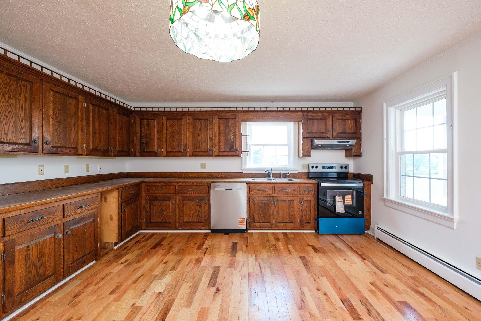 1370 MIDDLEBROOK RD, STAUNTON, Virginia 24401, 5 Bedrooms Bedrooms, ,4 BathroomsBathrooms,Residential,1370 MIDDLEBROOK RD,679487 MLS # 679487 1370 MIDDLEBROOK RD, STAUNTON, Virginia 24401, 5 Bedrooms Bedrooms, ,4 BathroomsBathrooms,Residential,1370 MIDDLEBROOK RD,679487 MLS # 679487