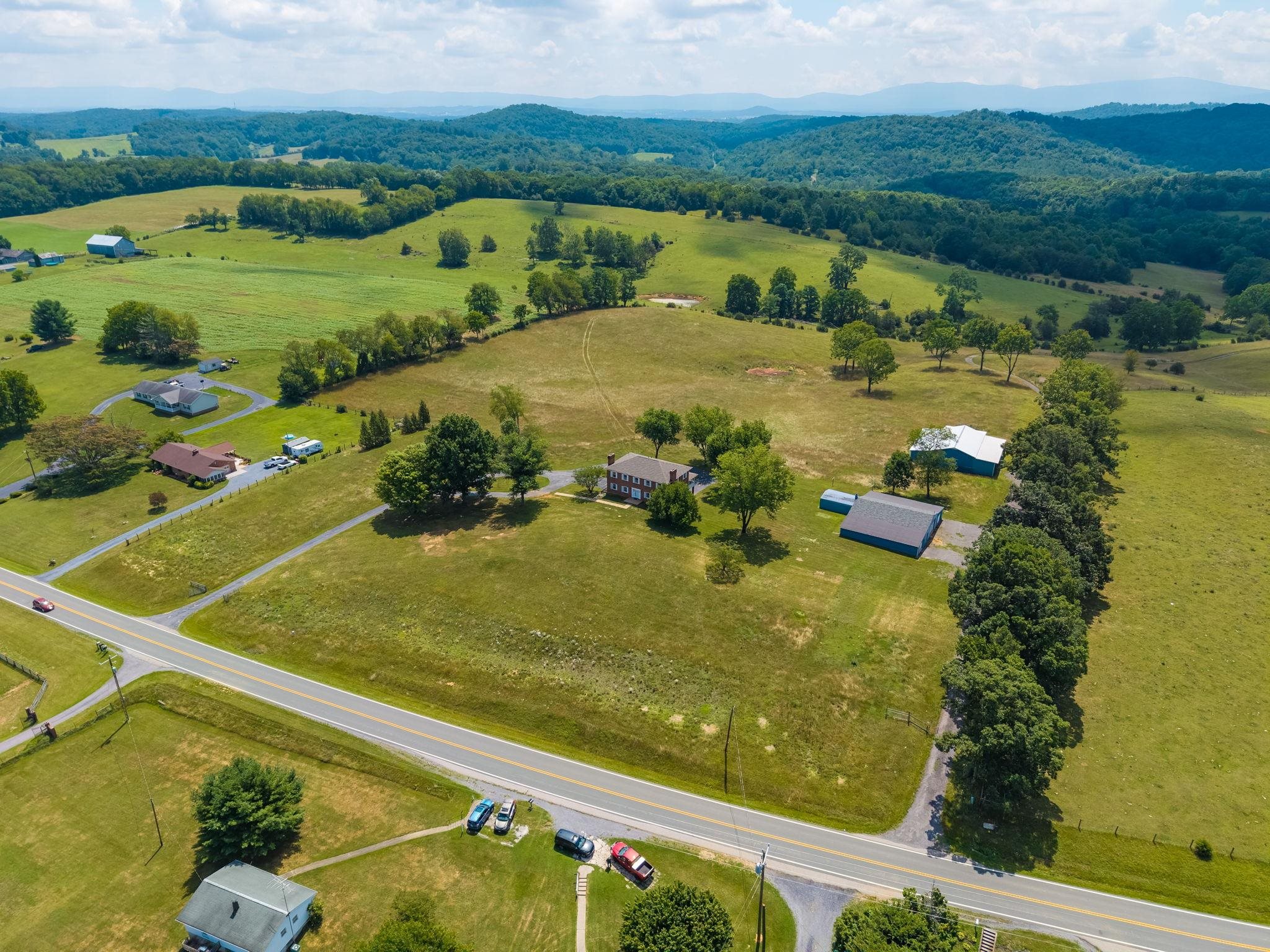 1370 MIDDLEBROOK RD, STAUNTON, Virginia 24401, 5 Bedrooms Bedrooms, ,4 BathroomsBathrooms,Residential,1370 MIDDLEBROOK RD,679487 MLS # 679487 1370 MIDDLEBROOK RD, STAUNTON, Virginia 24401, 5 Bedrooms Bedrooms, ,4 BathroomsBathrooms,Residential,1370 MIDDLEBROOK RD,679487 MLS # 679487