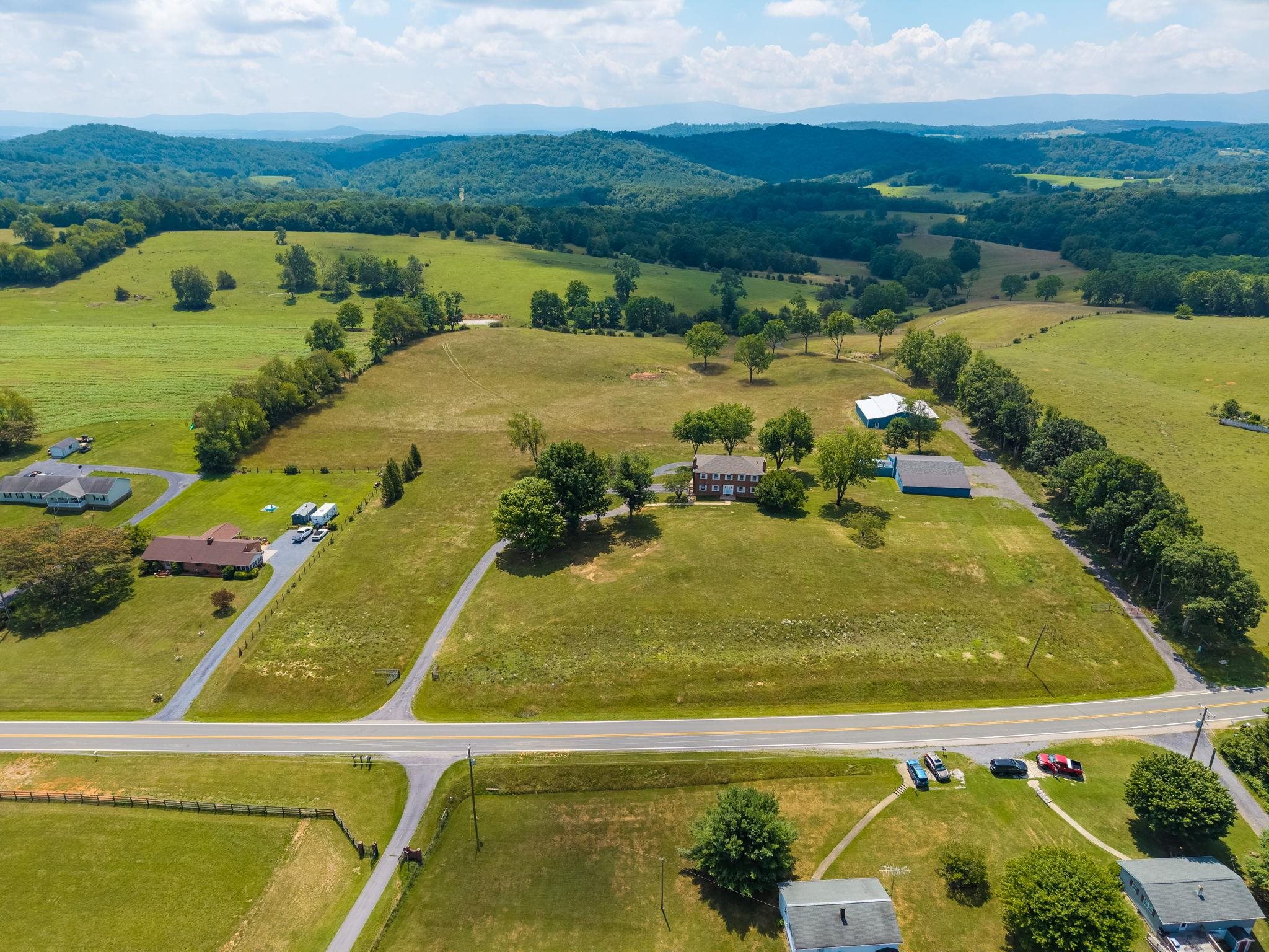 1370 MIDDLEBROOK RD, STAUNTON, Virginia 24401, 5 Bedrooms Bedrooms, ,4 BathroomsBathrooms,Residential,1370 MIDDLEBROOK RD,679487 MLS # 679487 1370 MIDDLEBROOK RD, STAUNTON, Virginia 24401, 5 Bedrooms Bedrooms, ,4 BathroomsBathrooms,Residential,1370 MIDDLEBROOK RD,679487 MLS # 679487