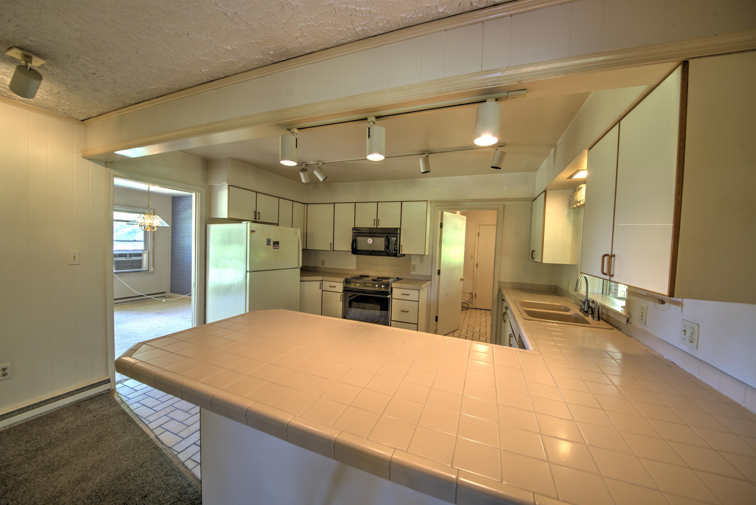 1667 LAUREL HILL RD, VERONA, Virginia 24482, 3 Bedrooms Bedrooms, ,2 BathroomsBathrooms,Residential,1667 LAUREL HILL RD,679497 MLS # 679497 1667 LAUREL HILL RD, VERONA, Virginia 24482, 3 Bedrooms Bedrooms, ,2 BathroomsBathrooms,Residential,1667 LAUREL HILL RD,679497 MLS # 679497