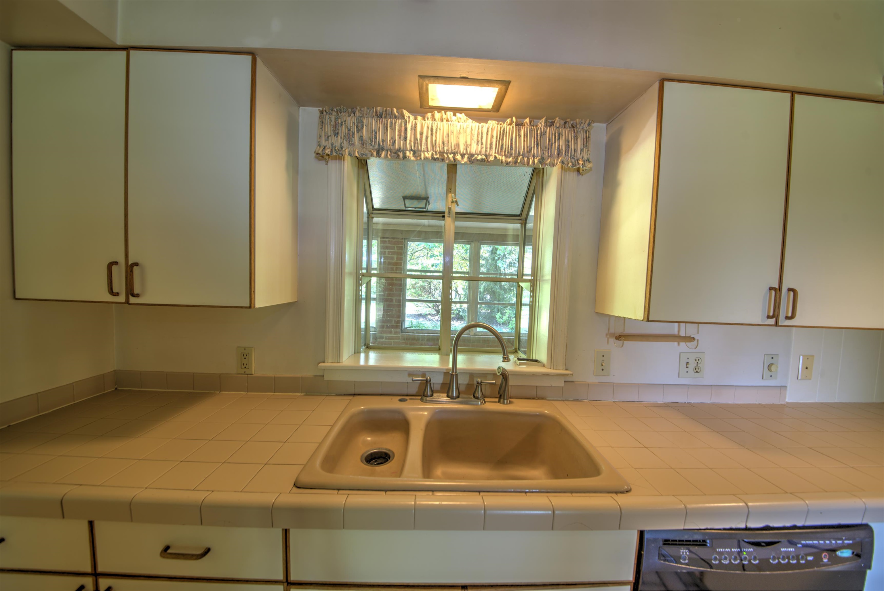 1667 LAUREL HILL RD, VERONA, Virginia 24482, 3 Bedrooms Bedrooms, ,2 BathroomsBathrooms,Residential,1667 LAUREL HILL RD,679497 MLS # 679497 1667 LAUREL HILL RD, VERONA, Virginia 24482, 3 Bedrooms Bedrooms, ,2 BathroomsBathrooms,Residential,1667 LAUREL HILL RD,679497 MLS # 679497