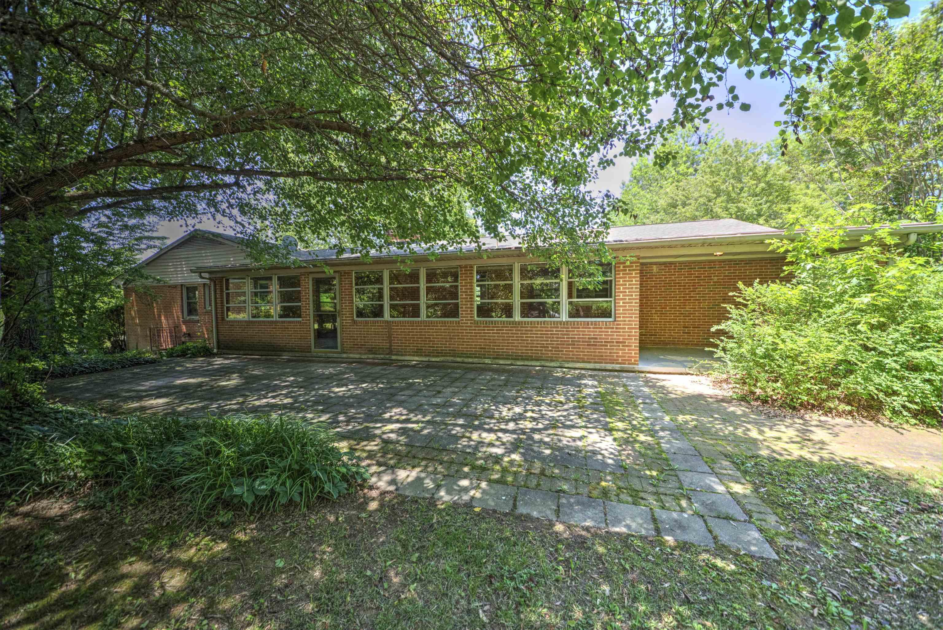 1667 LAUREL HILL RD, VERONA, Virginia 24482, 3 Bedrooms Bedrooms, ,2 BathroomsBathrooms,Residential,1667 LAUREL HILL RD,679497 MLS # 679497 1667 LAUREL HILL RD, VERONA, Virginia 24482, 3 Bedrooms Bedrooms, ,2 BathroomsBathrooms,Residential,1667 LAUREL HILL RD,679497 MLS # 679497