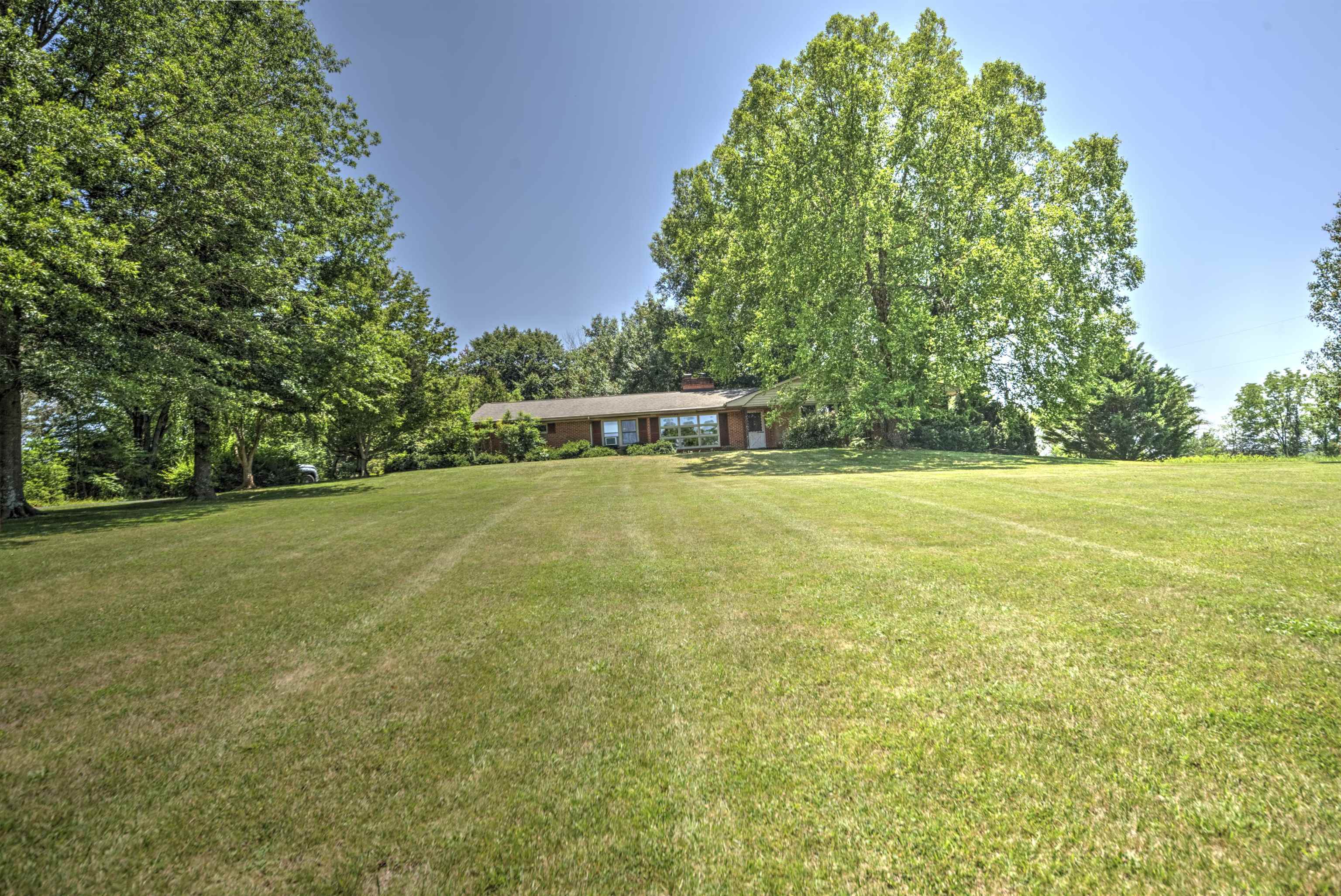 1667 LAUREL HILL RD, VERONA, Virginia 24482, 3 Bedrooms Bedrooms, ,2 BathroomsBathrooms,Residential,1667 LAUREL HILL RD,679497 MLS # 679497 1667 LAUREL HILL RD, VERONA, Virginia 24482, 3 Bedrooms Bedrooms, ,2 BathroomsBathrooms,Residential,1667 LAUREL HILL RD,679497 MLS # 679497