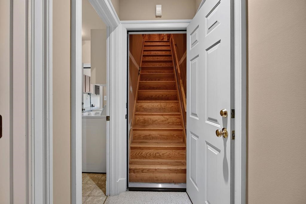 1317 STONEGATE CT, CROZET, Virginia 22932, 3 Bedrooms Bedrooms, ,2 BathroomsBathrooms,Residential,1317 STONEGATE CT,679499 MLS # 679499