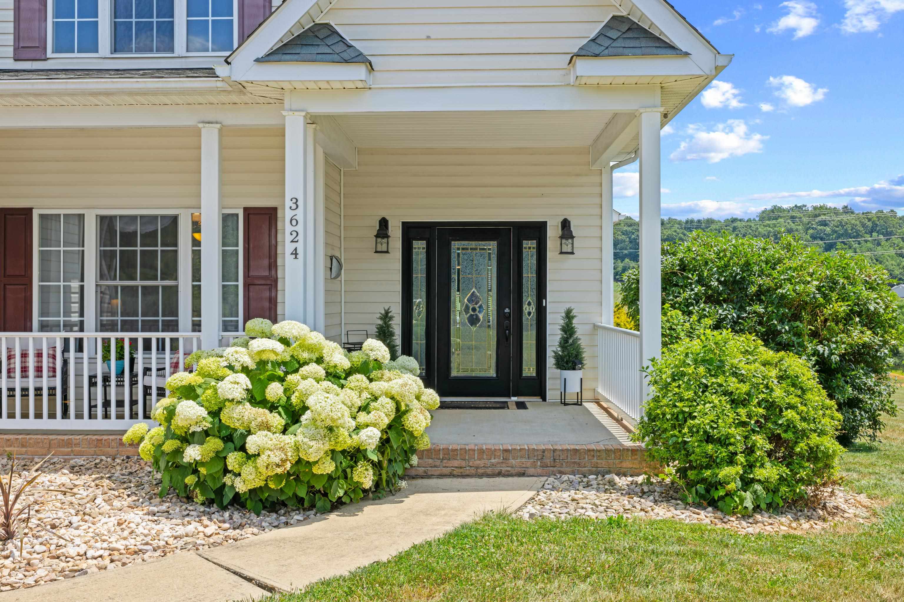 3624 OLD GREENVILLE RD, STAUNTON, Virginia 24401, 3 Bedrooms Bedrooms, ,2 BathroomsBathrooms,Residential,3624 OLD GREENVILLE RD,679506 MLS # 679506