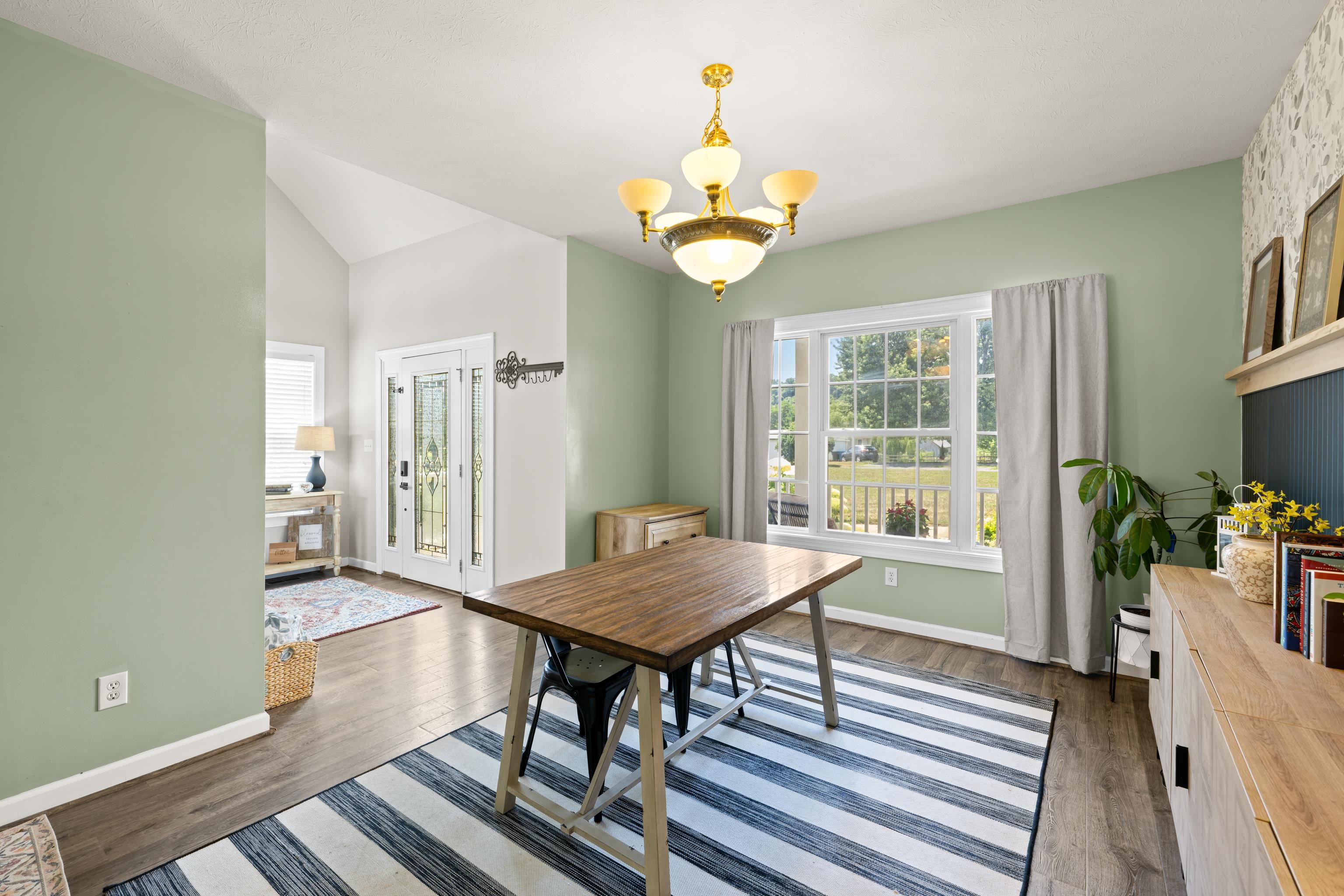 3624 OLD GREENVILLE RD, STAUNTON, Virginia 24401, 3 Bedrooms Bedrooms, ,2 BathroomsBathrooms,Residential,3624 OLD GREENVILLE RD,679506 MLS # 679506