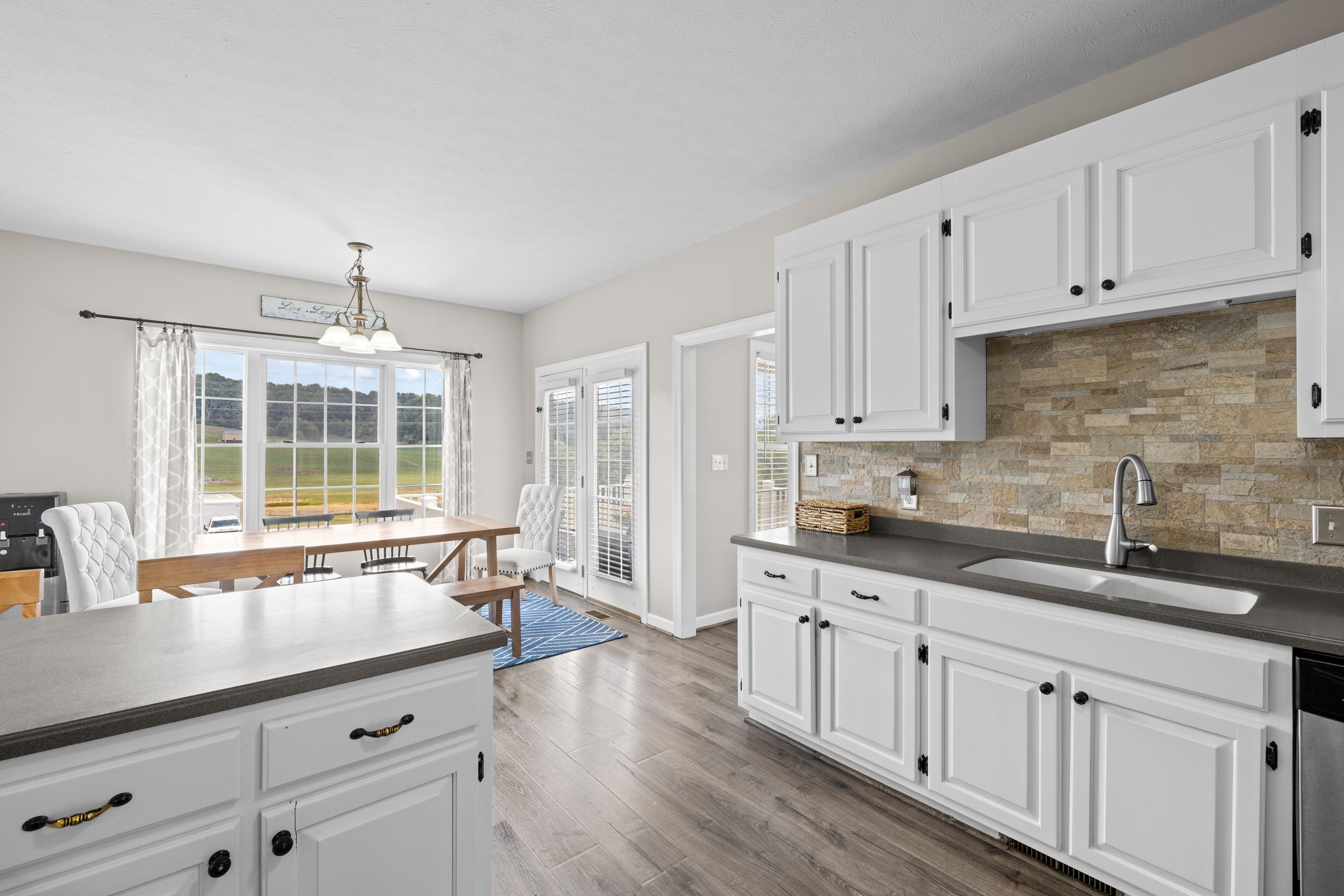 3624 OLD GREENVILLE RD, STAUNTON, Virginia 24401, 3 Bedrooms Bedrooms, ,2 BathroomsBathrooms,Residential,3624 OLD GREENVILLE RD,679506 MLS # 679506