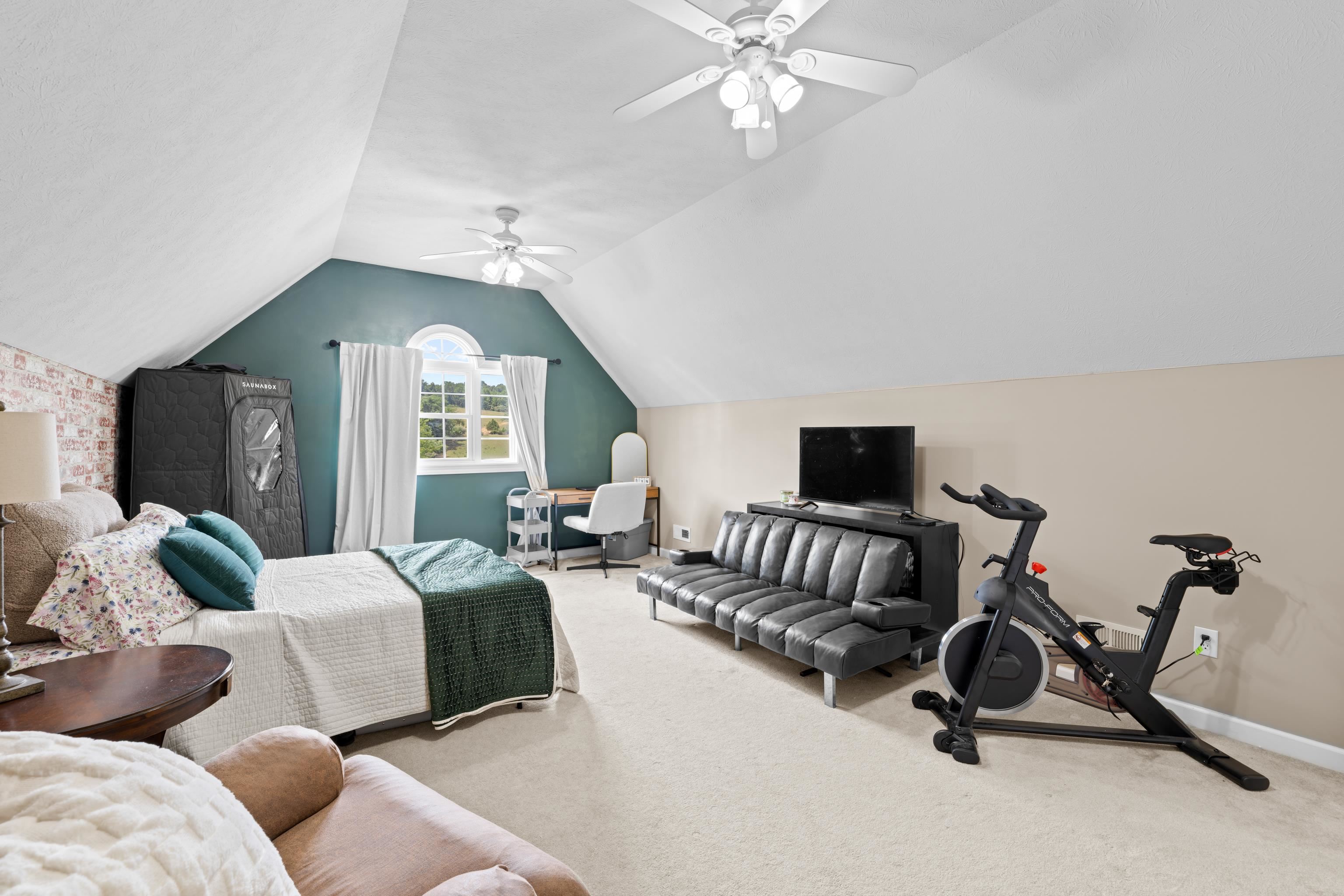 3624 OLD GREENVILLE RD, STAUNTON, Virginia 24401, 3 Bedrooms Bedrooms, ,2 BathroomsBathrooms,Residential,3624 OLD GREENVILLE RD,679506 MLS # 679506