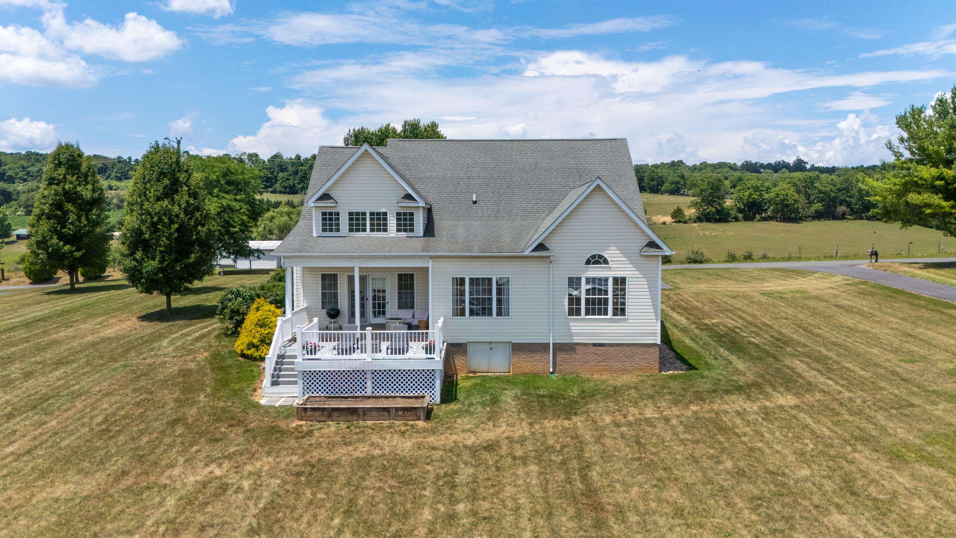 3624 OLD GREENVILLE RD, STAUNTON, Virginia 24401, 3 Bedrooms Bedrooms, ,2 BathroomsBathrooms,Residential,3624 OLD GREENVILLE RD,679506 MLS # 679506