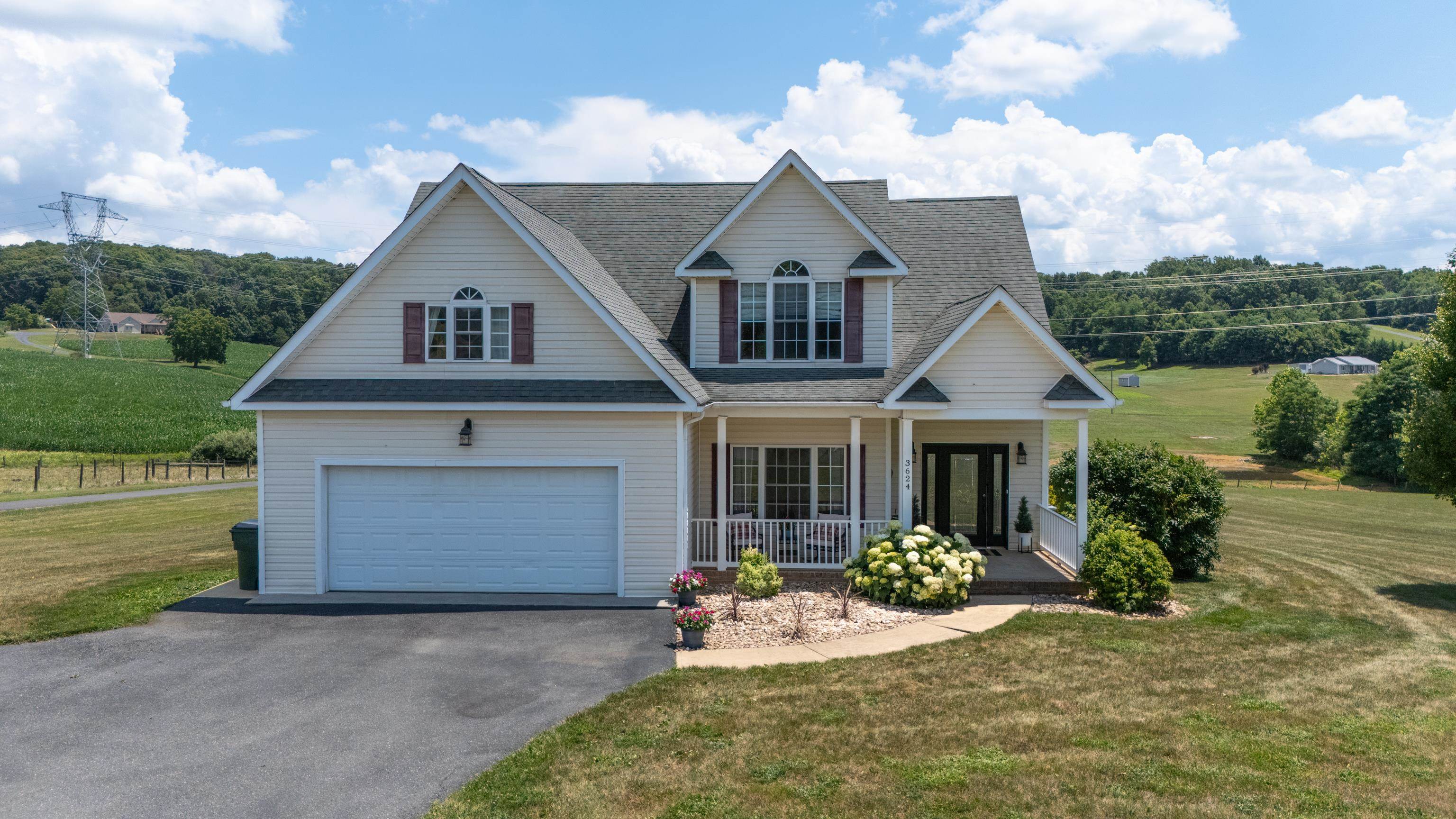 3624 OLD GREENVILLE RD, STAUNTON, Virginia 24401, 3 Bedrooms Bedrooms, ,2 BathroomsBathrooms,Residential,3624 OLD GREENVILLE RD,679506 MLS # 679506