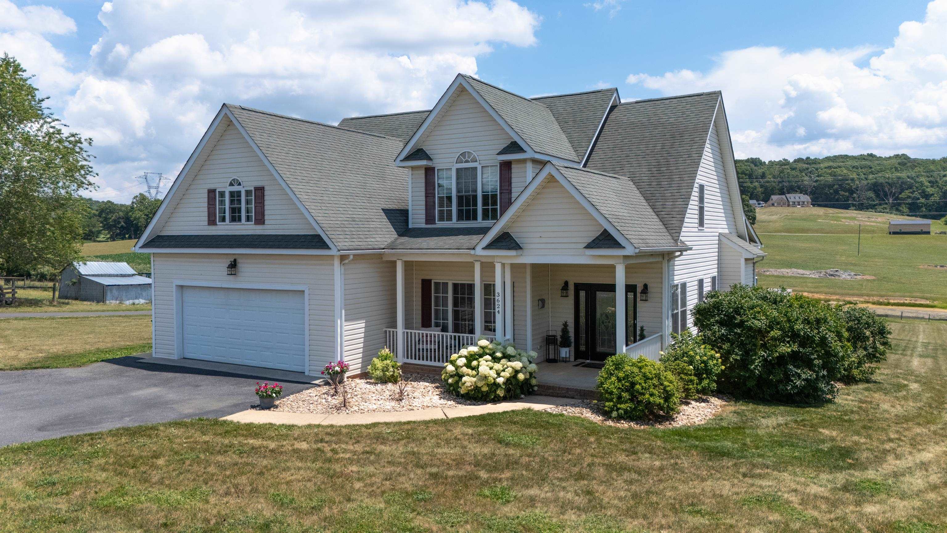 3624 OLD GREENVILLE RD, STAUNTON, Virginia 24401, 3 Bedrooms Bedrooms, ,2 BathroomsBathrooms,Residential,3624 OLD GREENVILLE RD,679506 MLS # 679506