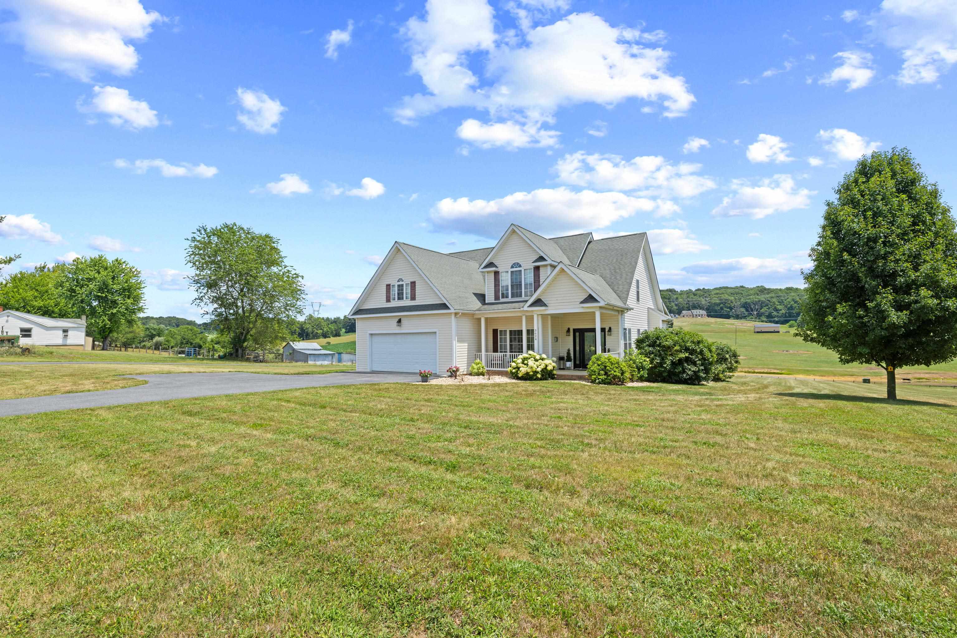 3624 OLD GREENVILLE RD, STAUNTON, Virginia 24401, 3 Bedrooms Bedrooms, ,2 BathroomsBathrooms,Residential,3624 OLD GREENVILLE RD,679506 MLS # 679506