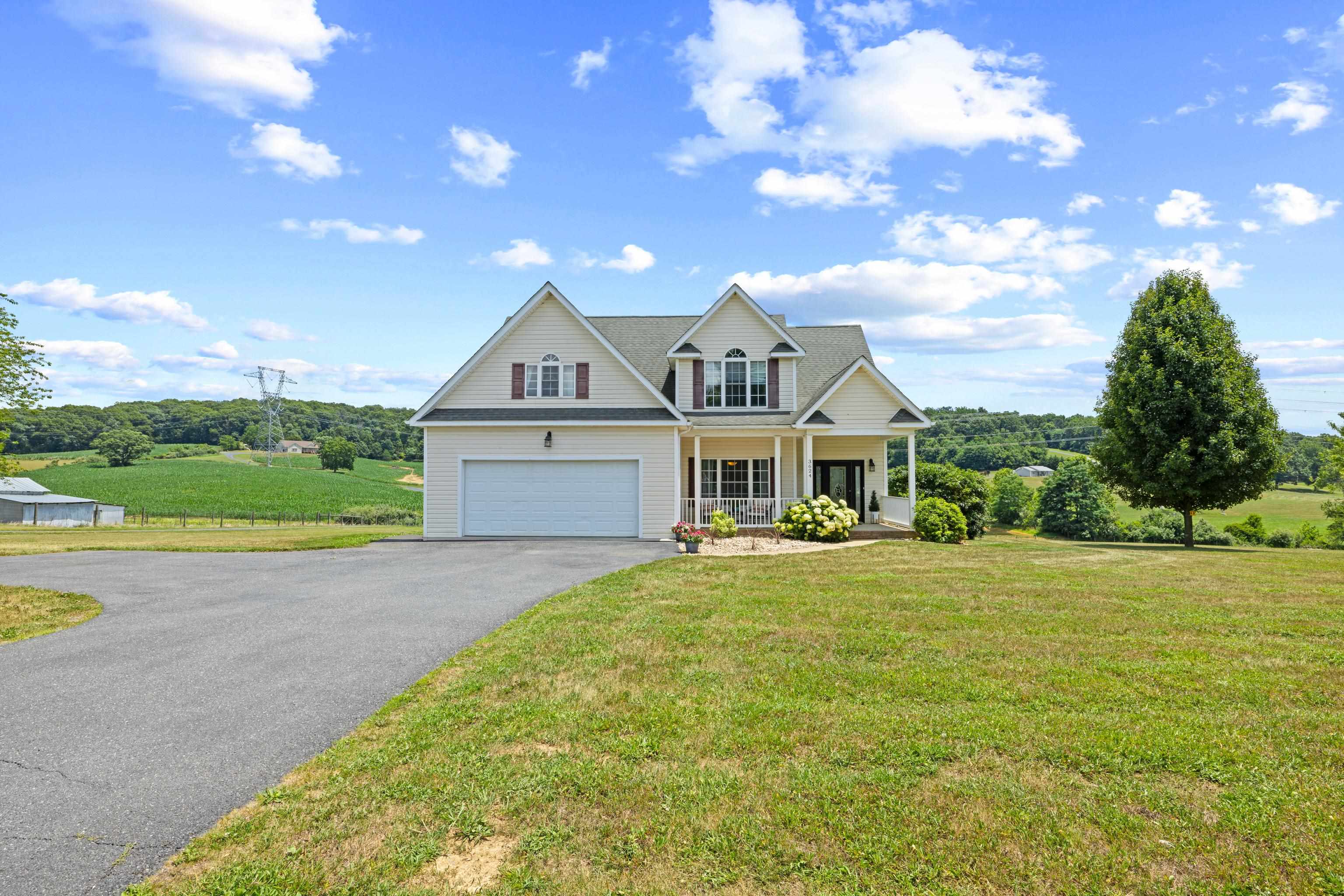 3624 OLD GREENVILLE RD, STAUNTON, Virginia 24401, 3 Bedrooms Bedrooms, ,2 BathroomsBathrooms,Residential,3624 OLD GREENVILLE RD,679506 MLS # 679506