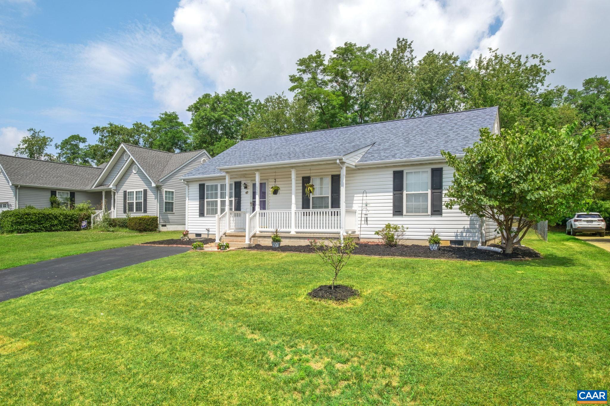537 EDWARDIAN LN, WAYNESBORO, Virginia 22980, 3 Bedrooms Bedrooms, ,2 BathroomsBathrooms,Residential,537 EDWARDIAN LN,679508 MLS # 679508 537 EDWARDIAN LN, WAYNESBORO, Virginia 22980, 3 Bedrooms Bedrooms, ,2 BathroomsBathrooms,Residential,537 EDWARDIAN LN,679508 MLS # 679508