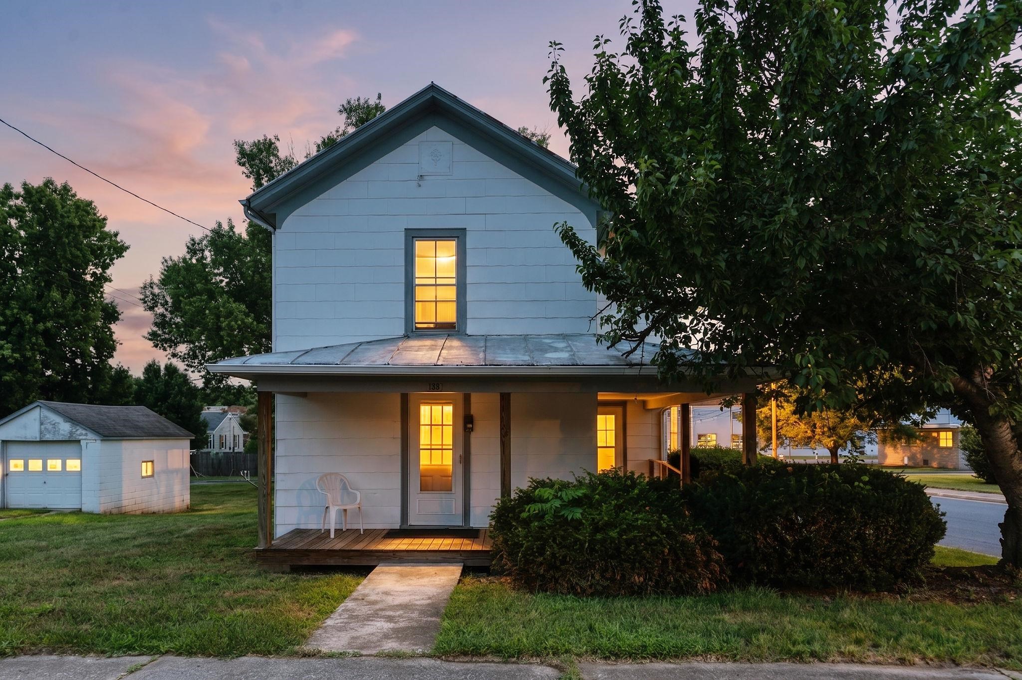 489 N CHARLOTTE AVE, WAYNESBORO, Virginia 22980, 3 Bedrooms Bedrooms, ,1 BathroomBathrooms,Residential,489 N CHARLOTTE AVE,679510 MLS # 679510 489 N CHARLOTTE AVE, WAYNESBORO, Virginia 22980, 3 Bedrooms Bedrooms, ,1 BathroomBathrooms,Residential,489 N CHARLOTTE AVE,679510 MLS # 679510