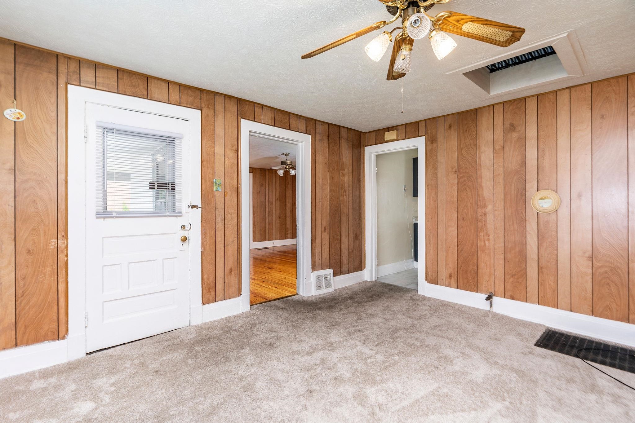 489 N CHARLOTTE AVE, WAYNESBORO, Virginia 22980, 3 Bedrooms Bedrooms, ,1 BathroomBathrooms,Residential,489 N CHARLOTTE AVE,679510 MLS # 679510 489 N CHARLOTTE AVE, WAYNESBORO, Virginia 22980, 3 Bedrooms Bedrooms, ,1 BathroomBathrooms,Residential,489 N CHARLOTTE AVE,679510 MLS # 679510