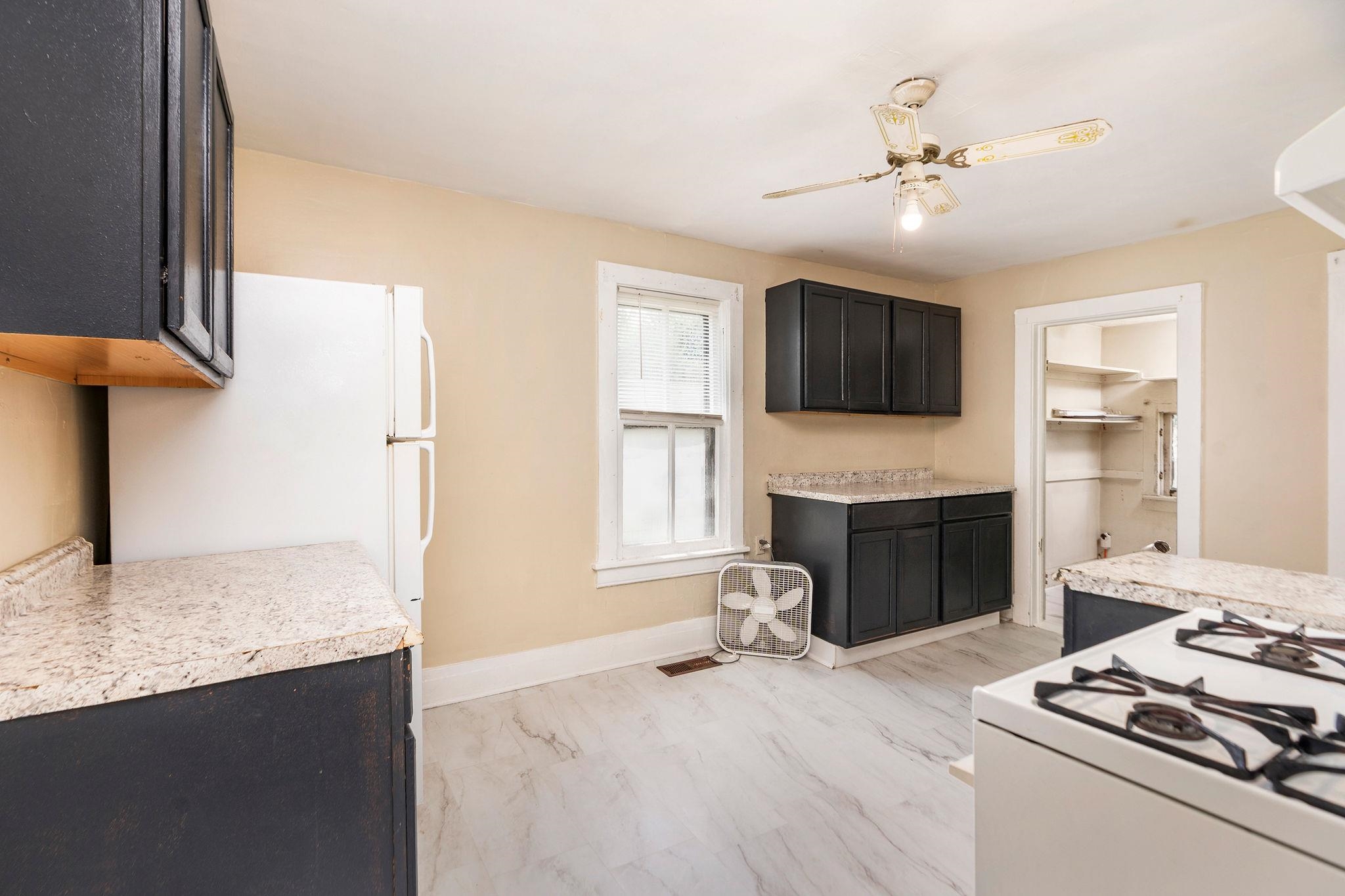 489 N CHARLOTTE AVE, WAYNESBORO, Virginia 22980, 3 Bedrooms Bedrooms, ,1 BathroomBathrooms,Residential,489 N CHARLOTTE AVE,679510 MLS # 679510 489 N CHARLOTTE AVE, WAYNESBORO, Virginia 22980, 3 Bedrooms Bedrooms, ,1 BathroomBathrooms,Residential,489 N CHARLOTTE AVE,679510 MLS # 679510