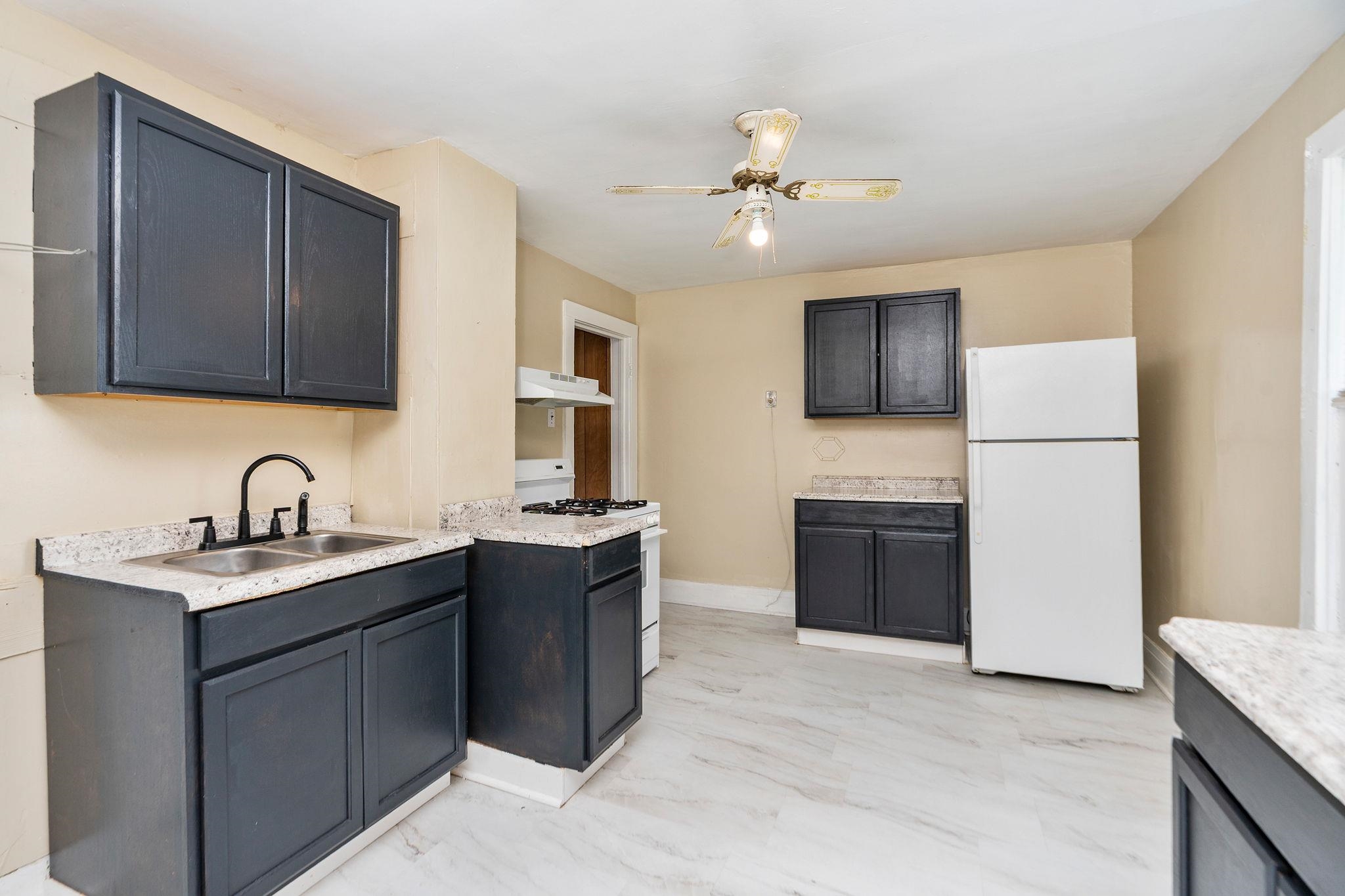 489 N CHARLOTTE AVE, WAYNESBORO, Virginia 22980, 3 Bedrooms Bedrooms, ,1 BathroomBathrooms,Residential,489 N CHARLOTTE AVE,679510 MLS # 679510 489 N CHARLOTTE AVE, WAYNESBORO, Virginia 22980, 3 Bedrooms Bedrooms, ,1 BathroomBathrooms,Residential,489 N CHARLOTTE AVE,679510 MLS # 679510