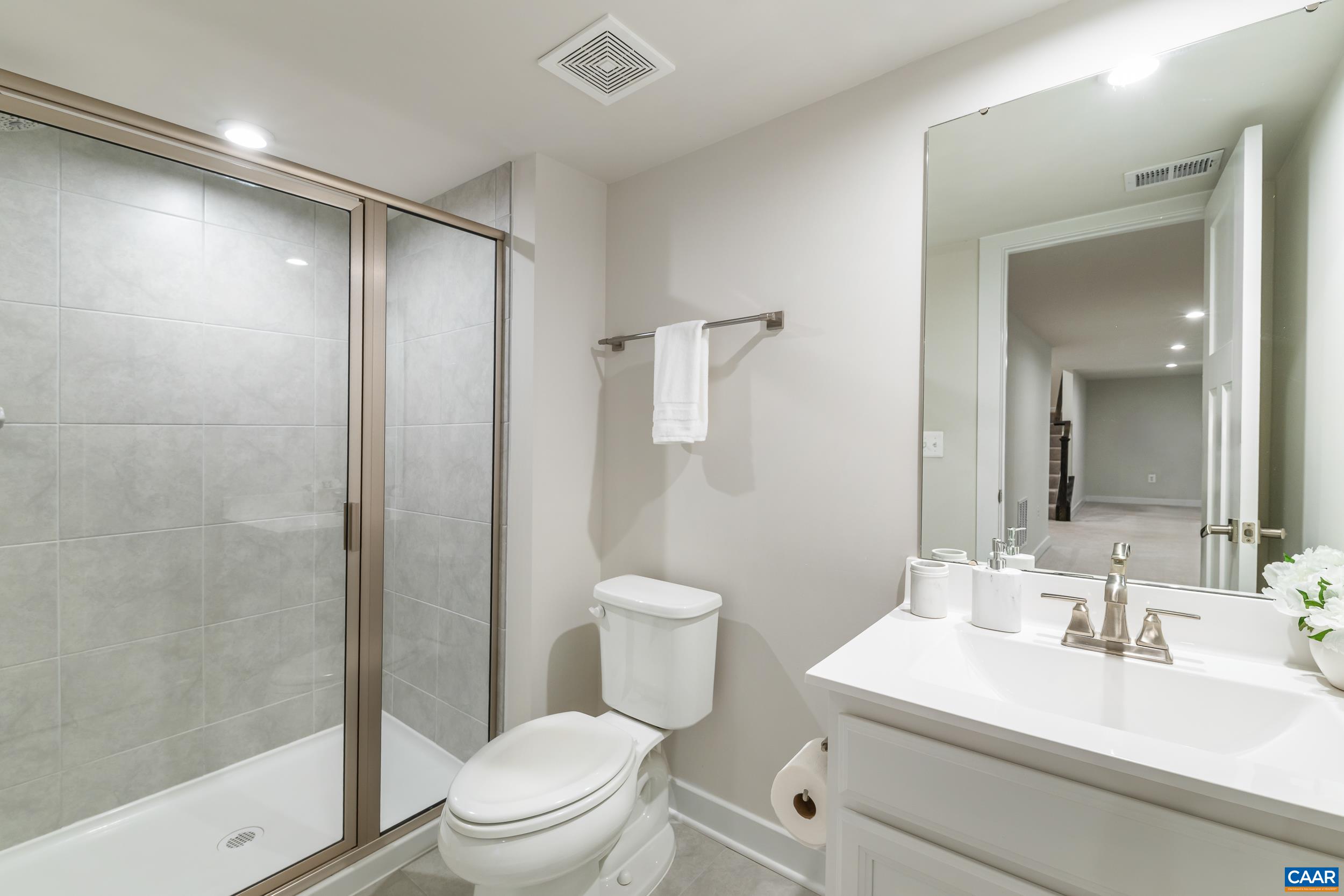 3402 STEAMER DR, KESWICK, Virginia 22947, 4 Bedrooms Bedrooms, ,3 BathroomsBathrooms,Residential,3402 STEAMER DR,678346 MLS # 678346 3402 STEAMER DR, KESWICK, Virginia 22947, 4 Bedrooms Bedrooms, ,3 BathroomsBathrooms,Residential,3402 STEAMER DR,678346 MLS # 678346