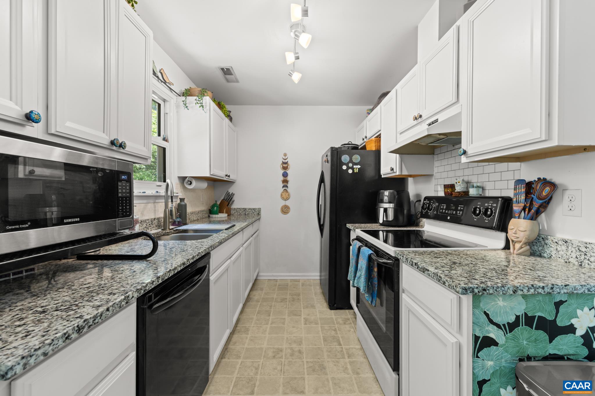 2416 WHITNEY CT, CHARLOTTESVILLE, Virginia 22911, 3 Bedrooms Bedrooms, ,1 BathroomBathrooms,Residential,2416 WHITNEY CT,679328 MLS # 679328 2416 WHITNEY CT, CHARLOTTESVILLE, Virginia 22911, 3 Bedrooms Bedrooms, ,1 BathroomBathrooms,Residential,2416 WHITNEY CT,679328 MLS # 679328