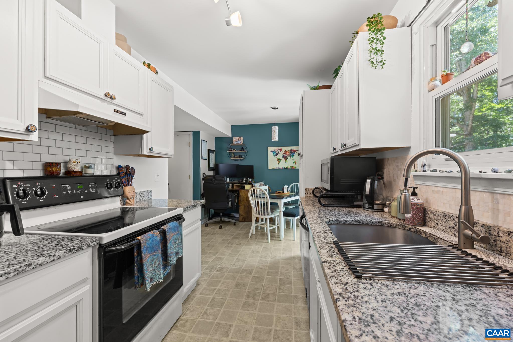 2416 WHITNEY CT, CHARLOTTESVILLE, Virginia 22911, 3 Bedrooms Bedrooms, ,1 BathroomBathrooms,Residential,2416 WHITNEY CT,679328 MLS # 679328 2416 WHITNEY CT, CHARLOTTESVILLE, Virginia 22911, 3 Bedrooms Bedrooms, ,1 BathroomBathrooms,Residential,2416 WHITNEY CT,679328 MLS # 679328