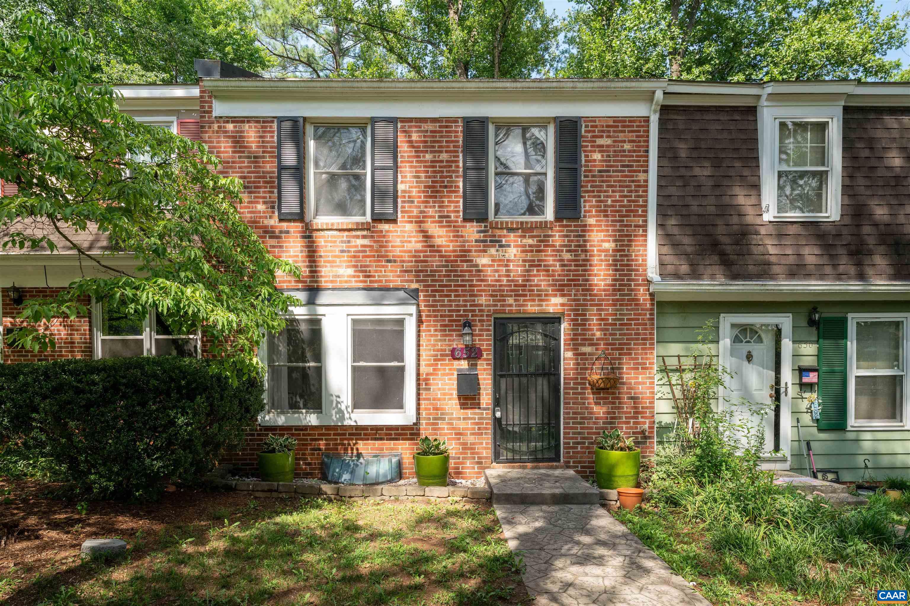 652 LOCKESLEY TER, CHARLOTTESVILLE, Virginia 22903, 3 Bedrooms Bedrooms, ,1 BathroomBathrooms,Residential,652 LOCKESLEY TER,679514 MLS # 679514 652 LOCKESLEY TER, CHARLOTTESVILLE, Virginia 22903, 3 Bedrooms Bedrooms, ,1 BathroomBathrooms,Residential,652 LOCKESLEY TER,679514 MLS # 679514