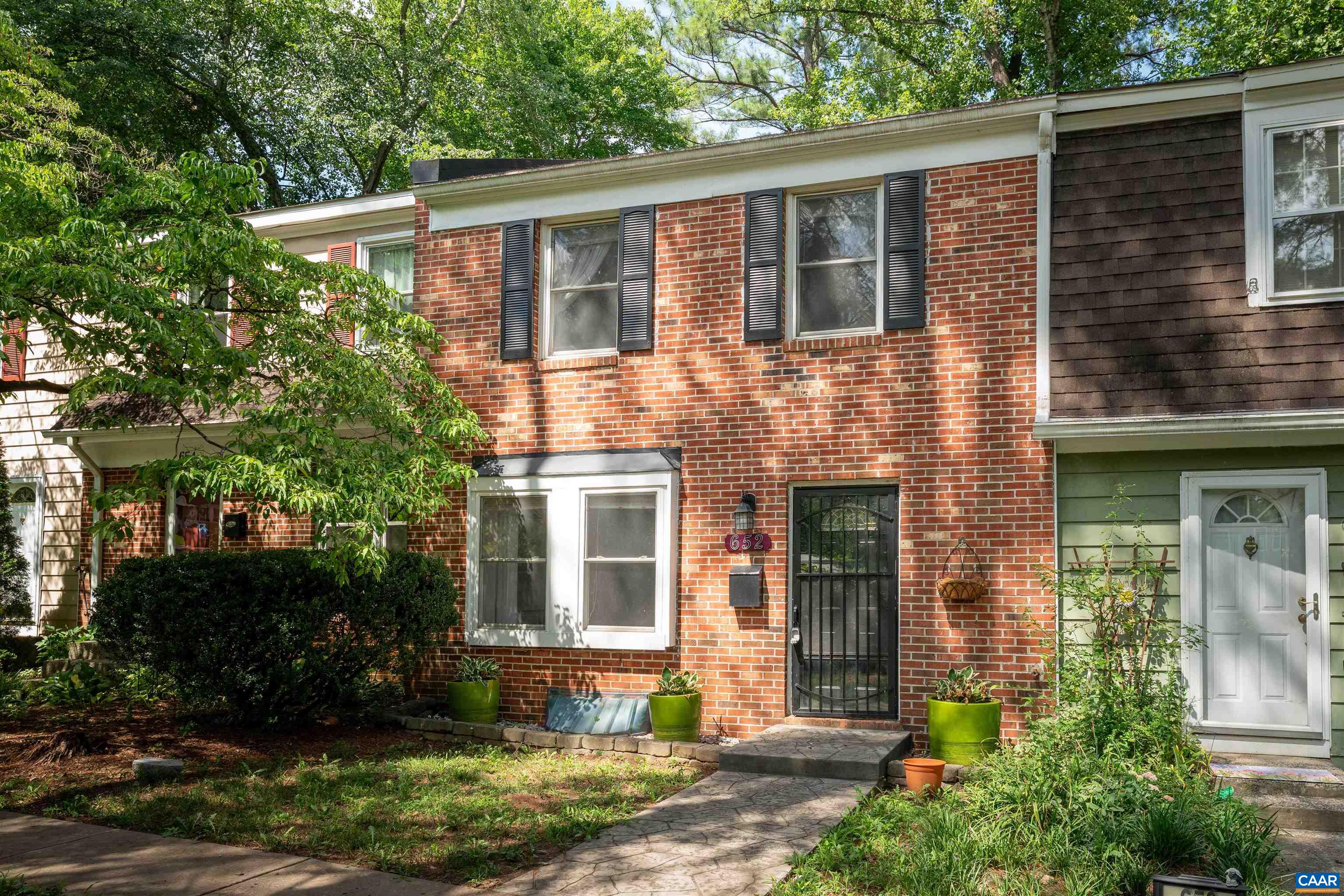 652 LOCKESLEY TER, CHARLOTTESVILLE, Virginia 22903, 3 Bedrooms Bedrooms, ,1 BathroomBathrooms,Residential,652 LOCKESLEY TER,679514 MLS # 679514 652 LOCKESLEY TER, CHARLOTTESVILLE, Virginia 22903, 3 Bedrooms Bedrooms, ,1 BathroomBathrooms,Residential,652 LOCKESLEY TER,679514 MLS # 679514