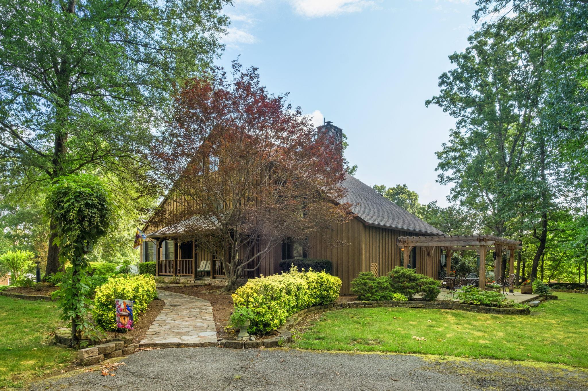 620 WALNUT HILLS RD, STAUNTON, Virginia 24401, 3 Bedrooms Bedrooms, ,2 BathroomsBathrooms,Residential,620 WALNUT HILLS RD,679516 MLS # 679516 620 WALNUT HILLS RD, STAUNTON, Virginia 24401, 3 Bedrooms Bedrooms, ,2 BathroomsBathrooms,Residential,620 WALNUT HILLS RD,679516 MLS # 679516