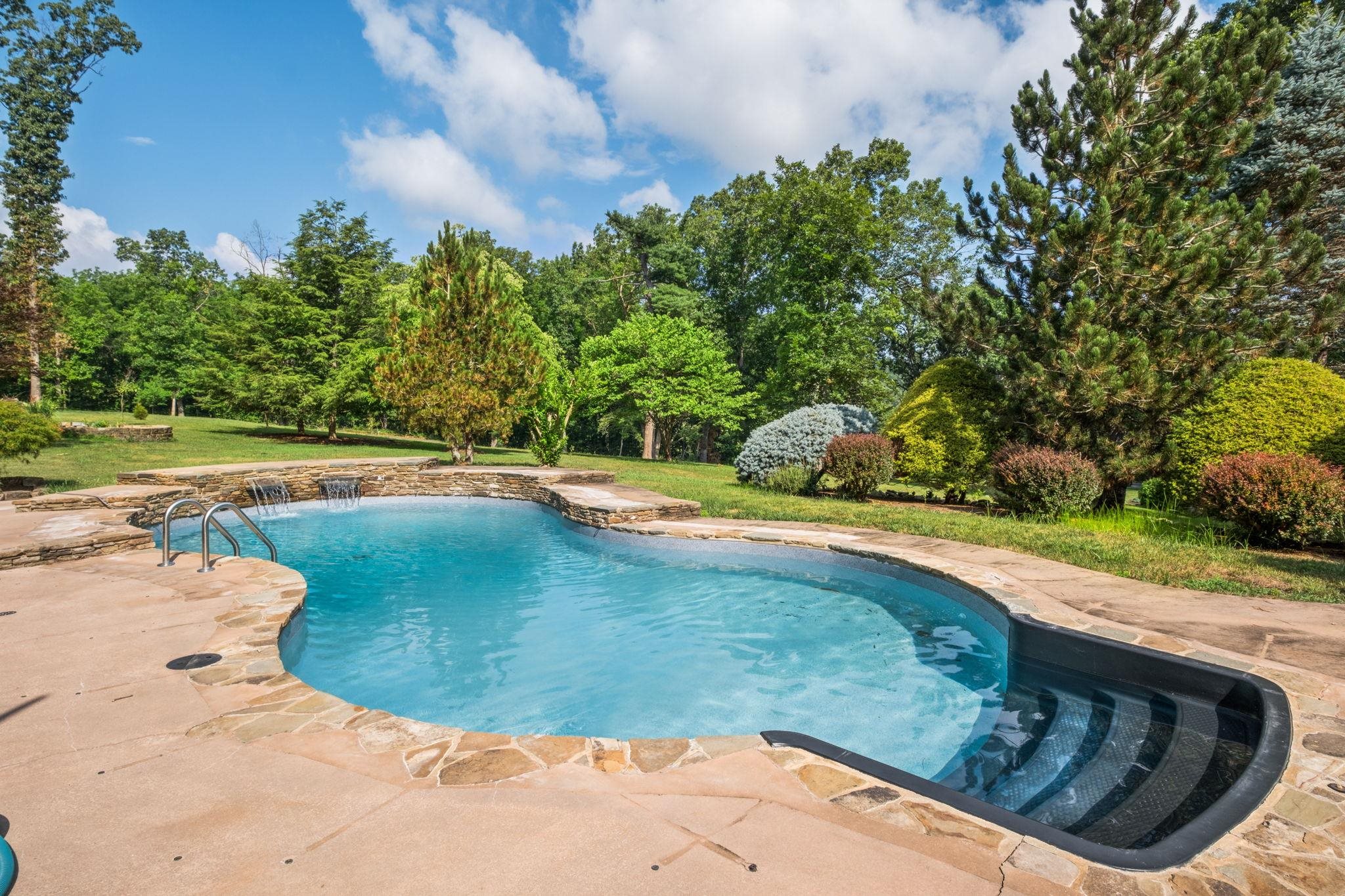 620 WALNUT HILLS RD, STAUNTON, Virginia 24401, 3 Bedrooms Bedrooms, ,2 BathroomsBathrooms,Residential,620 WALNUT HILLS RD,679516 MLS # 679516 620 WALNUT HILLS RD, STAUNTON, Virginia 24401, 3 Bedrooms Bedrooms, ,2 BathroomsBathrooms,Residential,620 WALNUT HILLS RD,679516 MLS # 679516