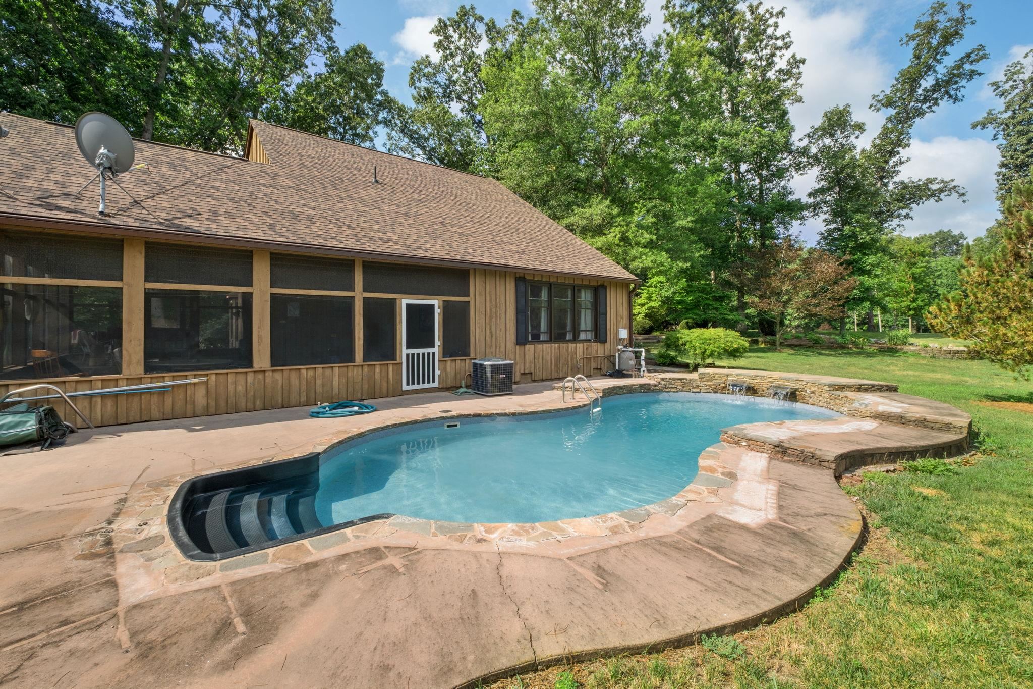 620 WALNUT HILLS RD, STAUNTON, Virginia 24401, 3 Bedrooms Bedrooms, ,2 BathroomsBathrooms,Residential,620 WALNUT HILLS RD,679516 MLS # 679516 620 WALNUT HILLS RD, STAUNTON, Virginia 24401, 3 Bedrooms Bedrooms, ,2 BathroomsBathrooms,Residential,620 WALNUT HILLS RD,679516 MLS # 679516
