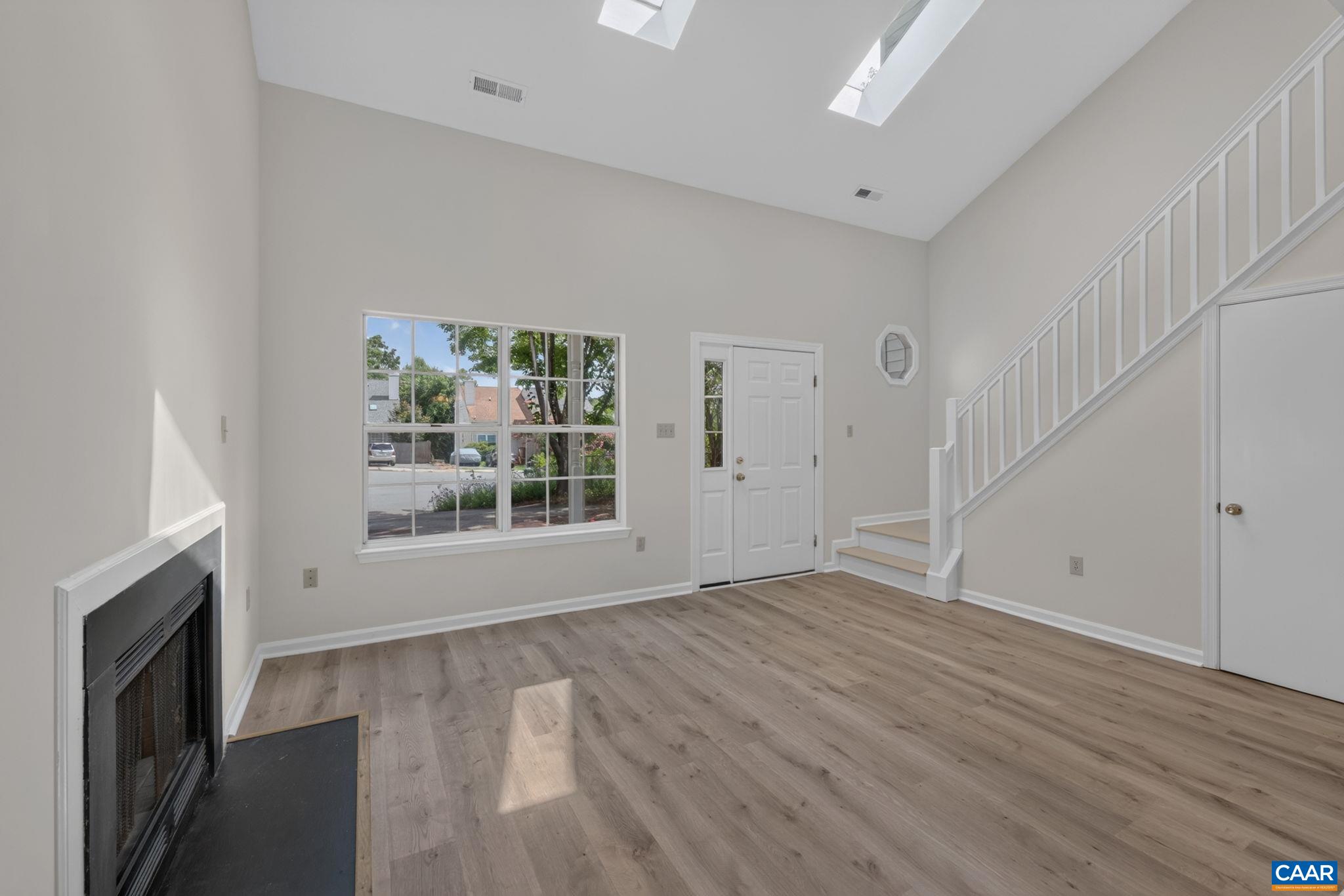 435 RIVERSIDE AVE, CHARLOTTESVILLE, Virginia 22902, 2 Bedrooms Bedrooms, ,2 BathroomsBathrooms,Residential,435 RIVERSIDE AVE,679521 MLS # 679521 435 RIVERSIDE AVE, CHARLOTTESVILLE, Virginia 22902, 2 Bedrooms Bedrooms, ,2 BathroomsBathrooms,Residential,435 RIVERSIDE AVE,679521 MLS # 679521