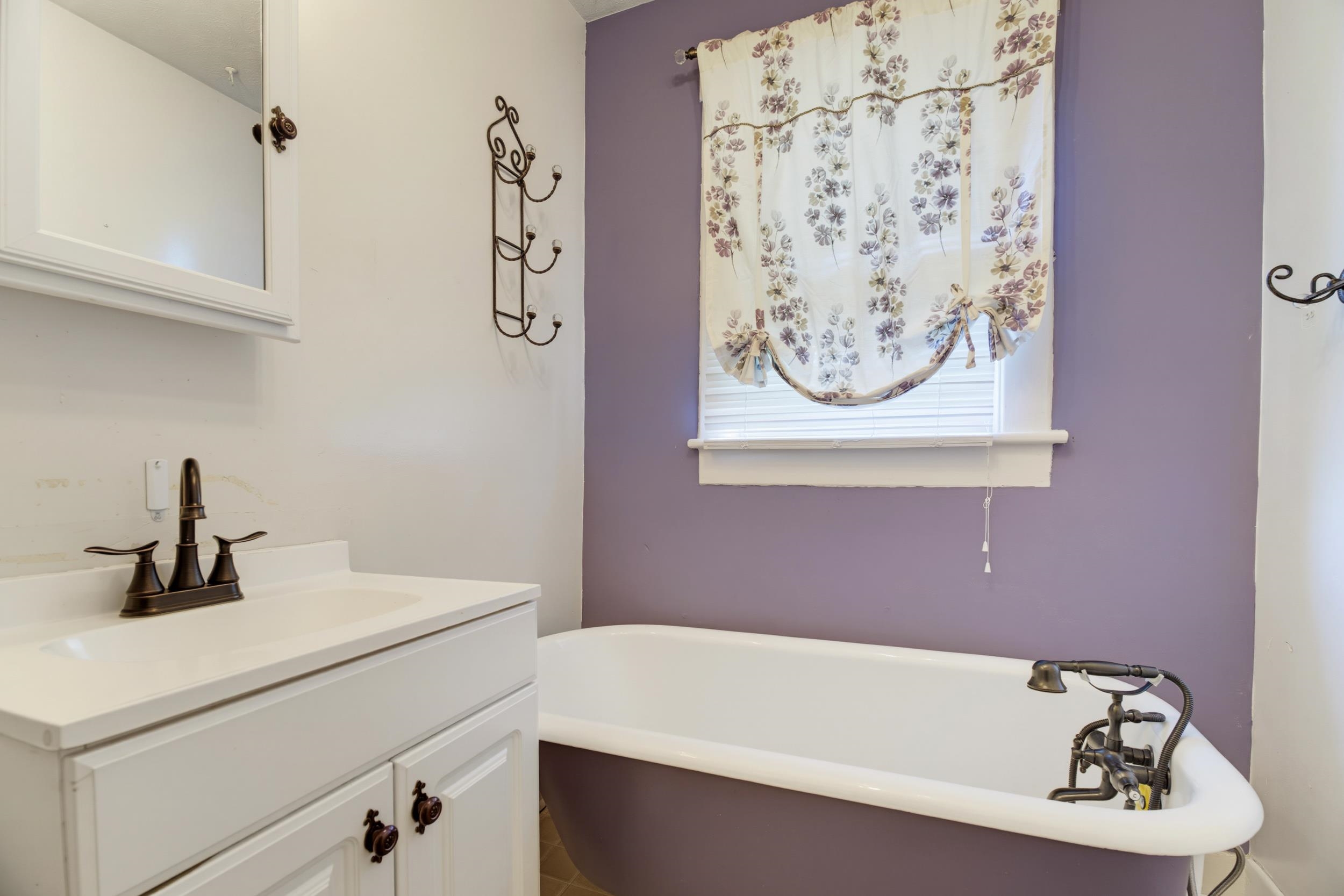 551 HIGHLAND AVE, WAYNESBORO, Virginia 22980, 2 Bedrooms Bedrooms, ,2 BathroomsBathrooms,Residential,551 HIGHLAND AVE,679068 MLS # 679068 551 HIGHLAND AVE, WAYNESBORO, Virginia 22980, 2 Bedrooms Bedrooms, ,2 BathroomsBathrooms,Residential,551 HIGHLAND AVE,679068 MLS # 679068