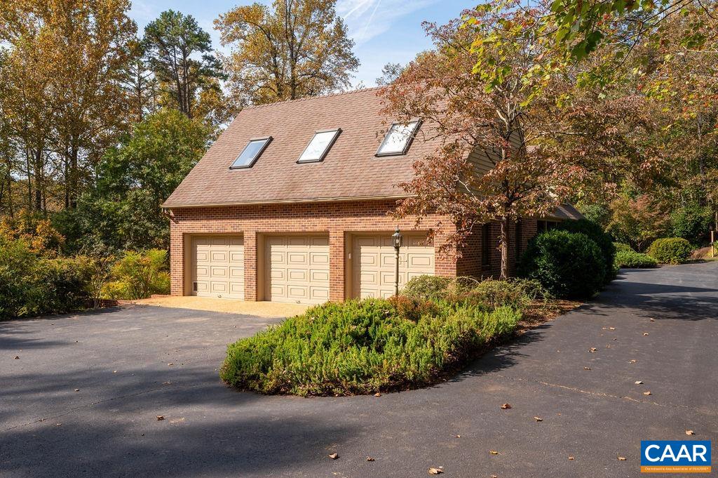 2230 ROCKY RUN, CHARLOTTESVILLE, Virginia 22901, 5 Bedrooms Bedrooms, ,5 BathroomsBathrooms,Residential,2230 ROCKY RUN,679241 MLS # 679241