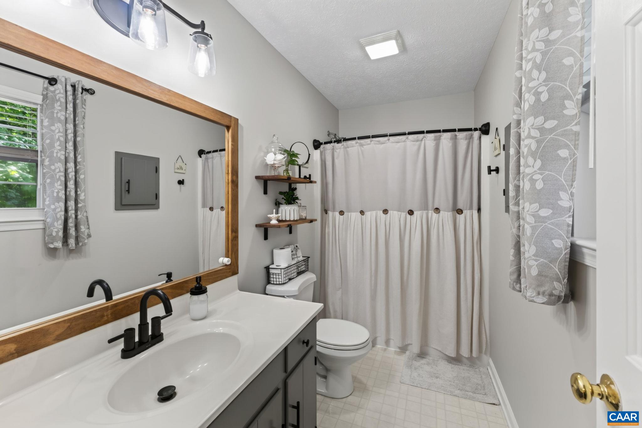 7 RIVERWOOD CT, PALMYRA, Virginia 22963, 3 Bedrooms Bedrooms, ,2 BathroomsBathrooms,Residential,7 RIVERWOOD CT,679526 MLS # 679526 7 RIVERWOOD CT, PALMYRA, Virginia 22963, 3 Bedrooms Bedrooms, ,2 BathroomsBathrooms,Residential,7 RIVERWOOD CT,679526 MLS # 679526