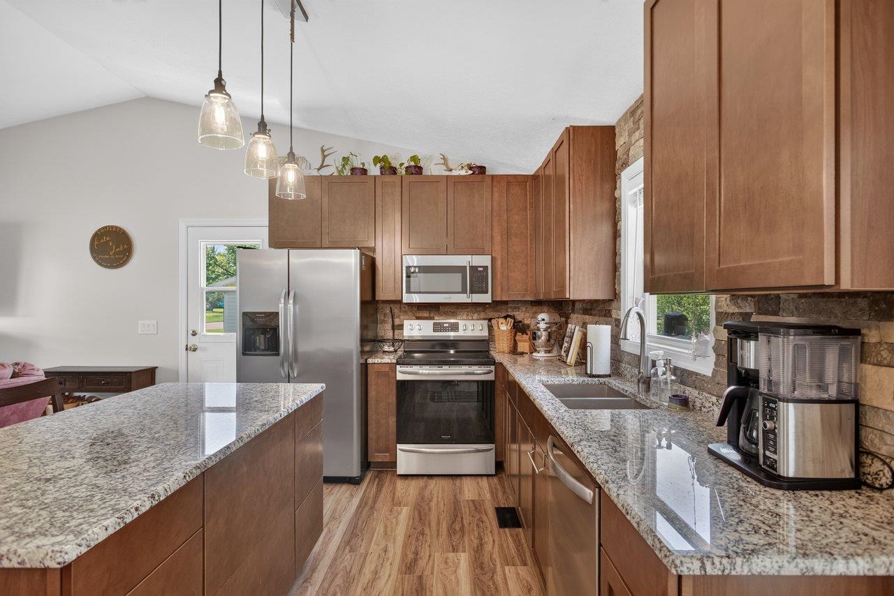 503 E RIVERSIDE DR, BRIDGEWATER, Virginia 22812, 3 Bedrooms Bedrooms, ,2 BathroomsBathrooms,Residential,503 E RIVERSIDE DR,679530 MLS # 679530 503 E RIVERSIDE DR, BRIDGEWATER, Virginia 22812, 3 Bedrooms Bedrooms, ,2 BathroomsBathrooms,Residential,503 E RIVERSIDE DR,679530 MLS # 679530