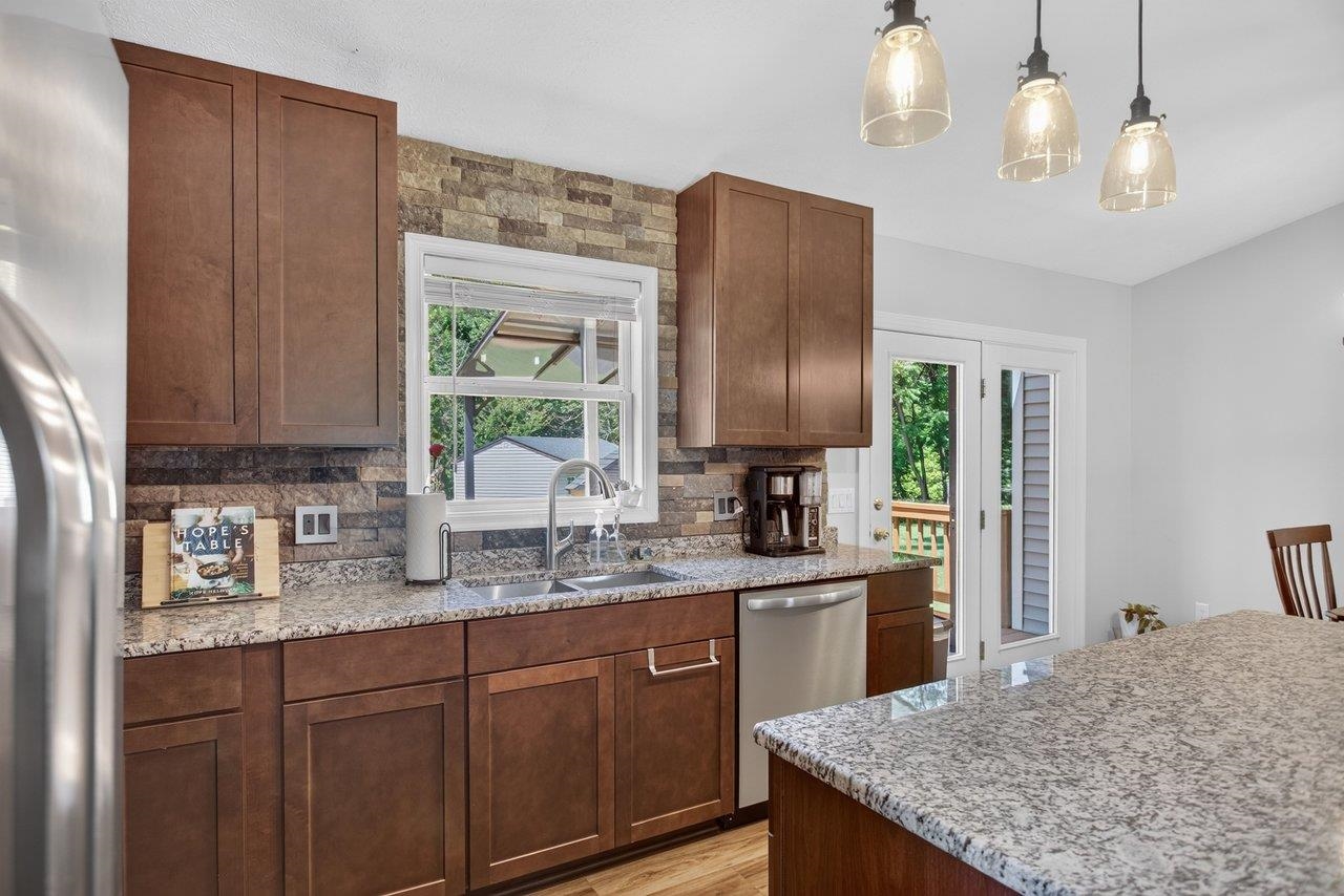 503 E RIVERSIDE DR, BRIDGEWATER, Virginia 22812, 3 Bedrooms Bedrooms, ,2 BathroomsBathrooms,Residential,503 E RIVERSIDE DR,679530 MLS # 679530 503 E RIVERSIDE DR, BRIDGEWATER, Virginia 22812, 3 Bedrooms Bedrooms, ,2 BathroomsBathrooms,Residential,503 E RIVERSIDE DR,679530 MLS # 679530