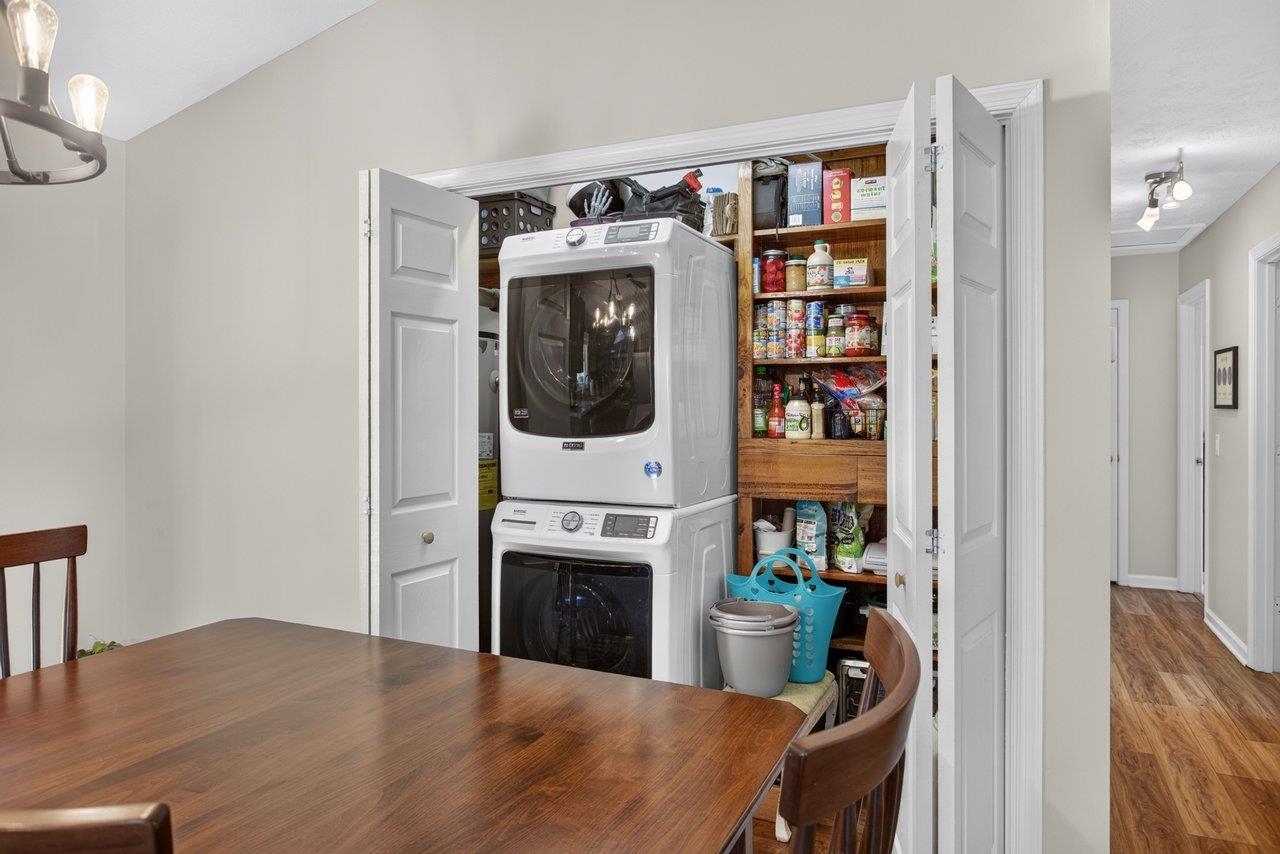 503 E RIVERSIDE DR, BRIDGEWATER, Virginia 22812, 3 Bedrooms Bedrooms, ,2 BathroomsBathrooms,Residential,503 E RIVERSIDE DR,679530 MLS # 679530 503 E RIVERSIDE DR, BRIDGEWATER, Virginia 22812, 3 Bedrooms Bedrooms, ,2 BathroomsBathrooms,Residential,503 E RIVERSIDE DR,679530 MLS # 679530